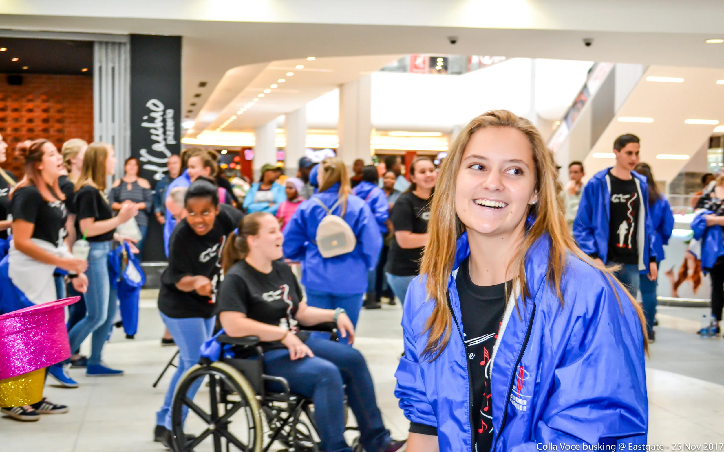 25 Nov 2017 Eastgate Busk 34.jpg