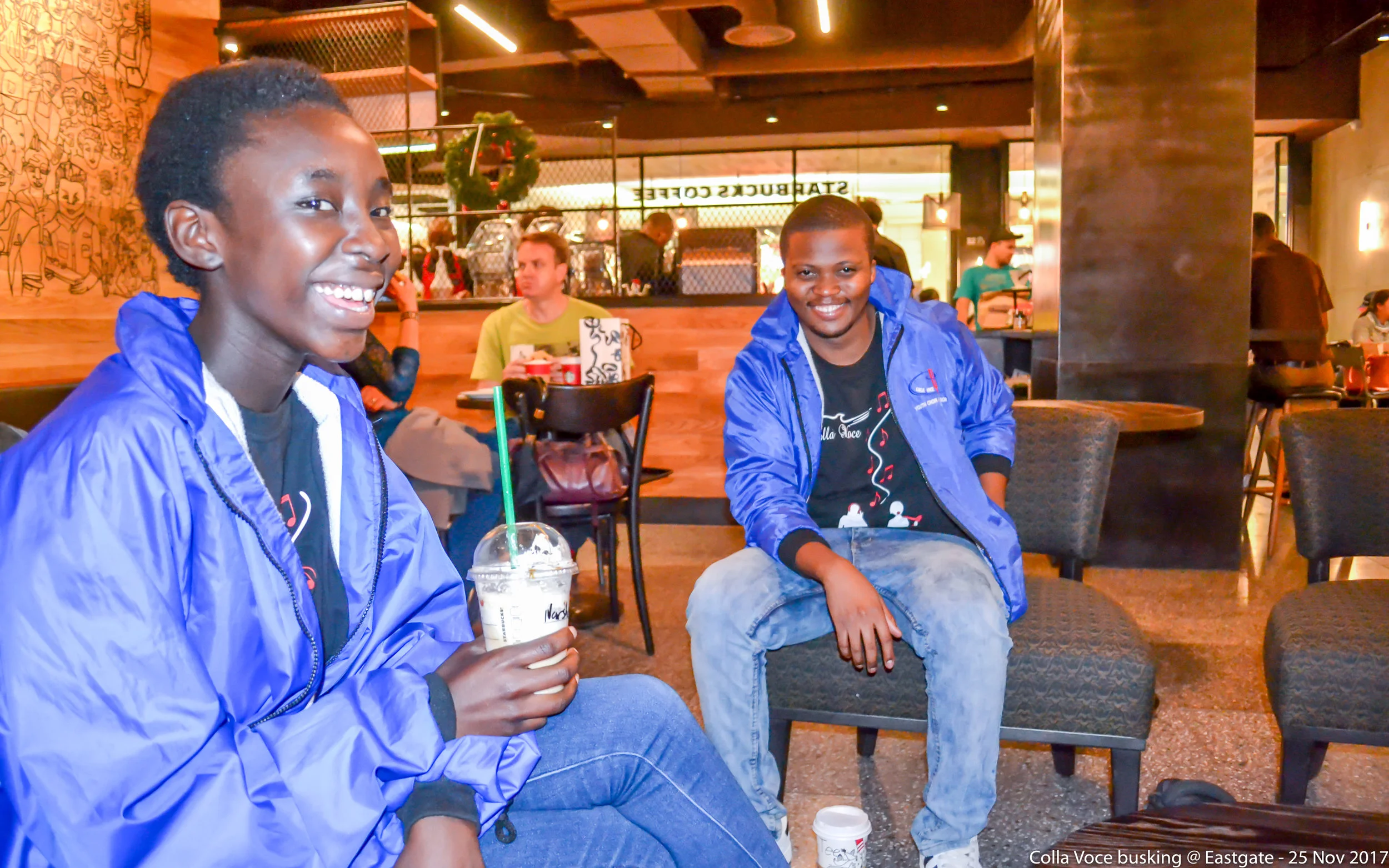 25 Nov 2017 Eastgate Busk 36.jpg