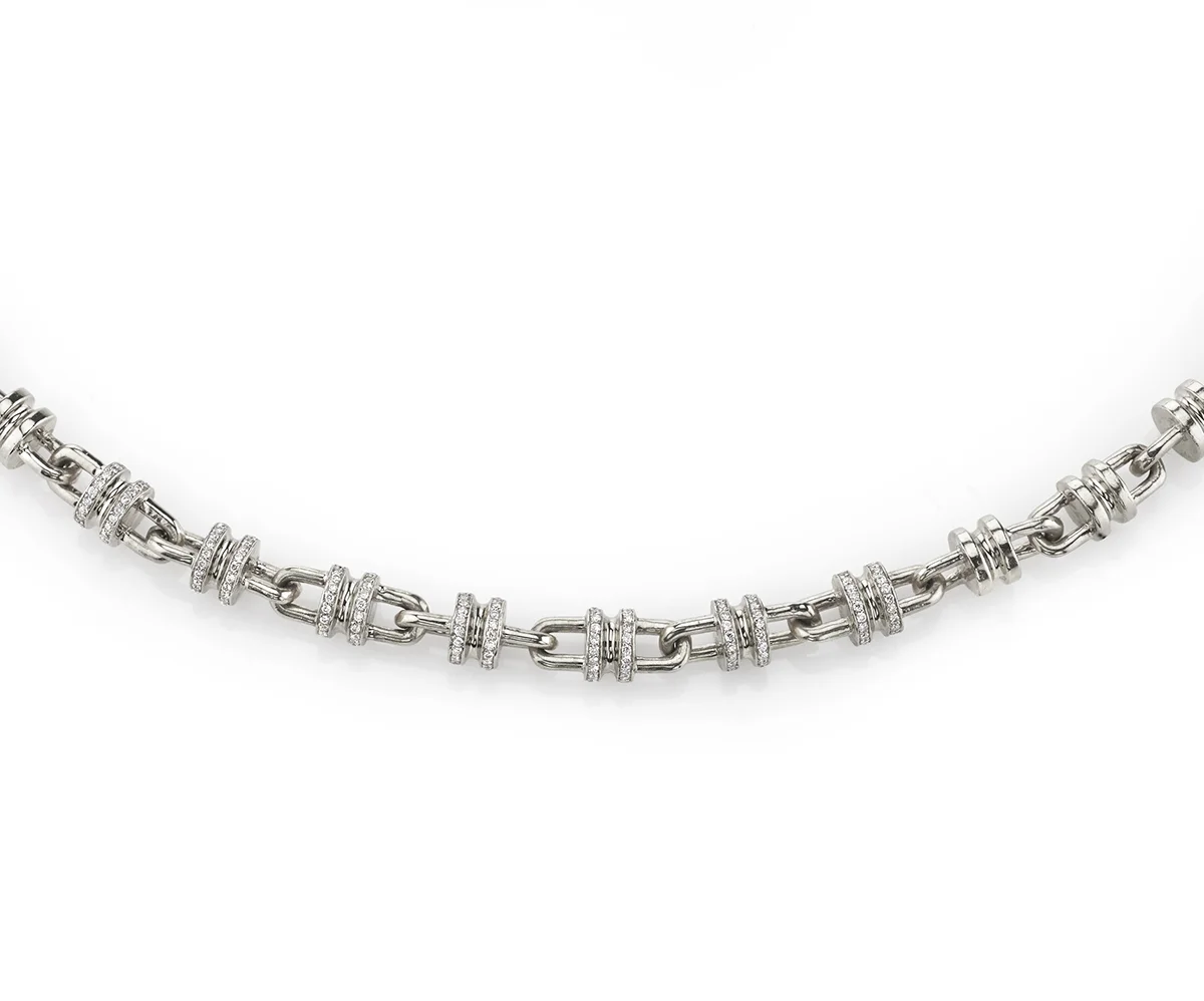 link zoom in, white gold.jpg