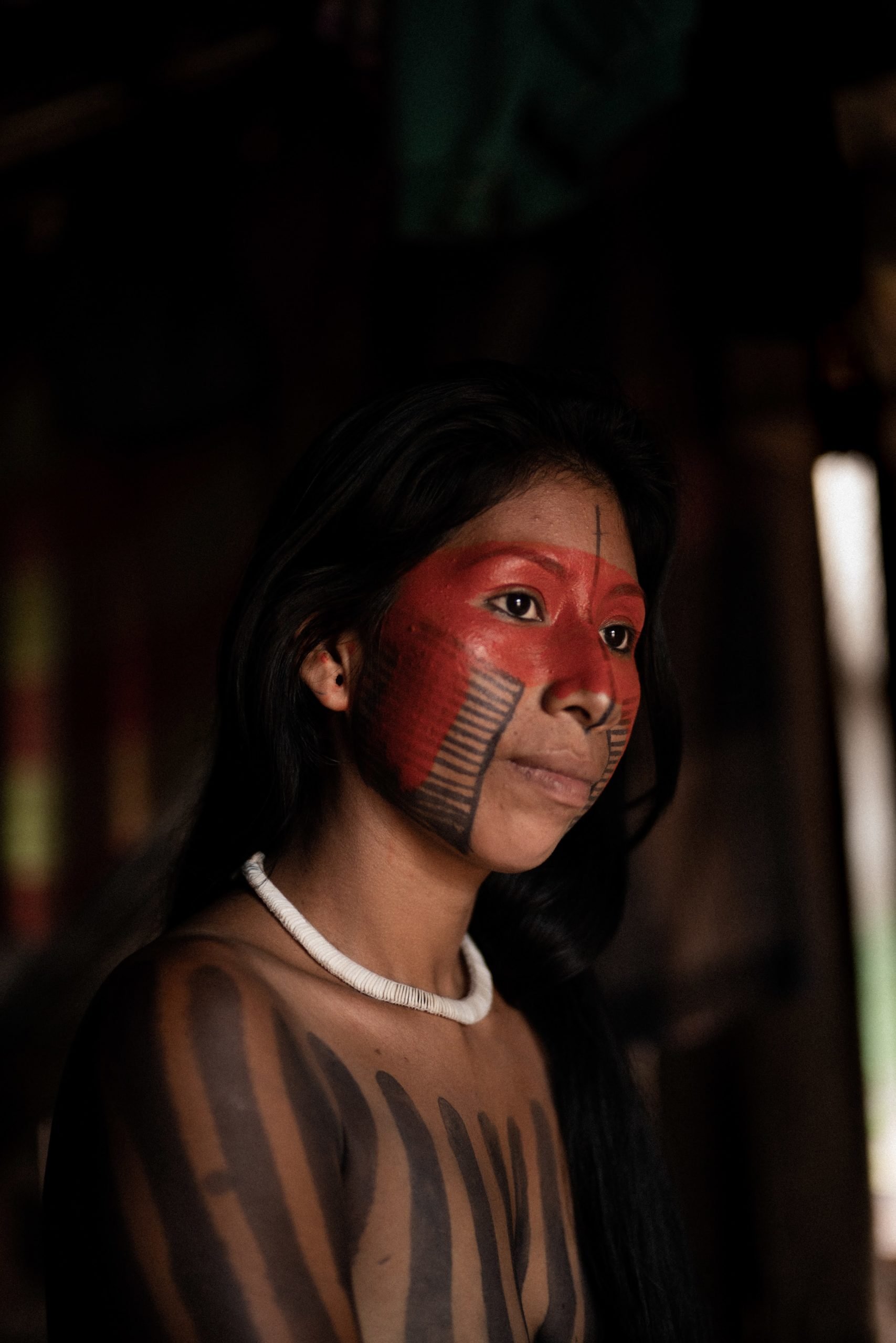  Irepoti Metuktire är en ung ledare från Kayapó Mebengokrefolket. Hon arbetar med att stötta urfolks hälsocenter (Casas de Apoio à Saúde Indígena). Foto: Alice Aedy    