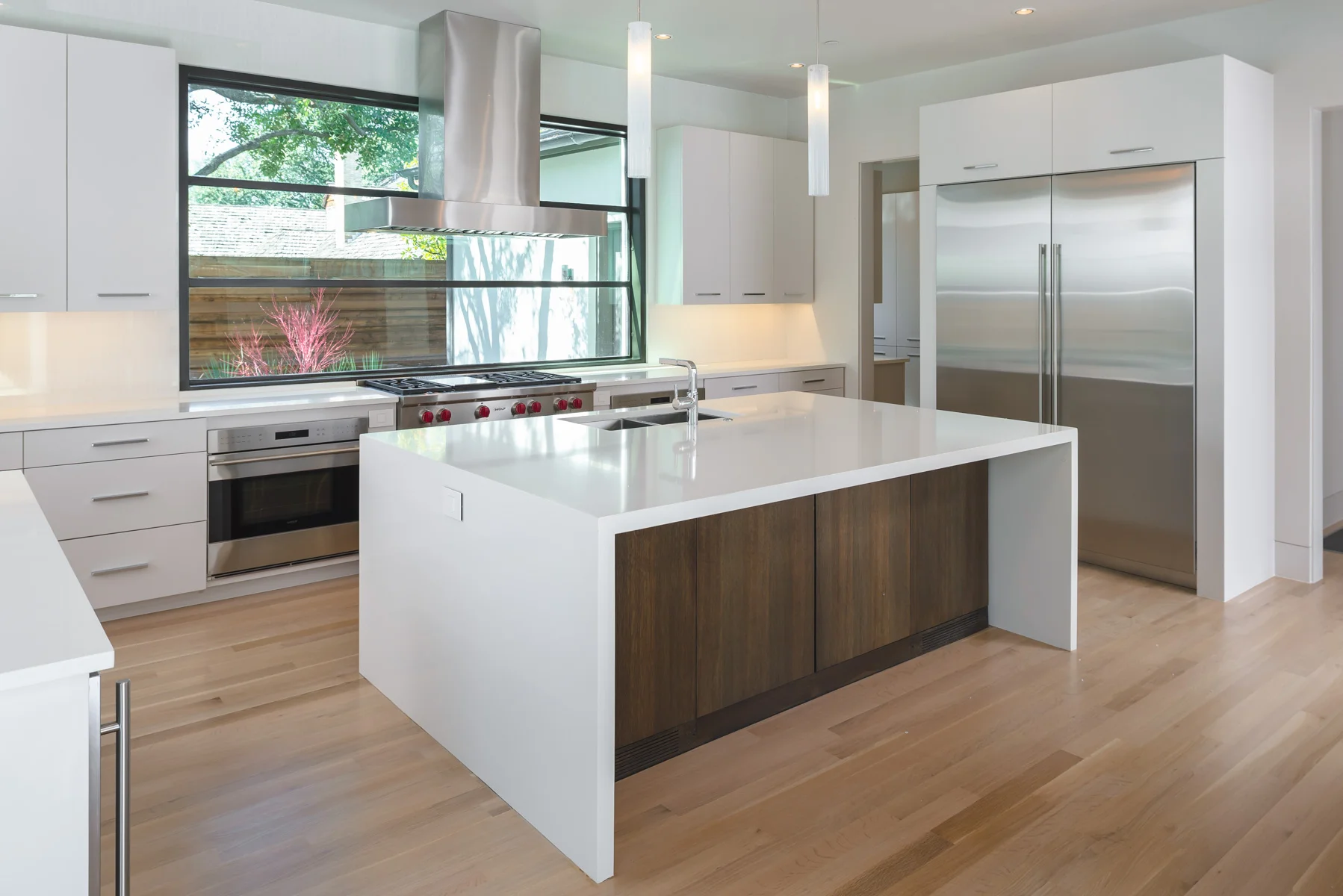 North Dallas Soft Contemporary Kitchen 