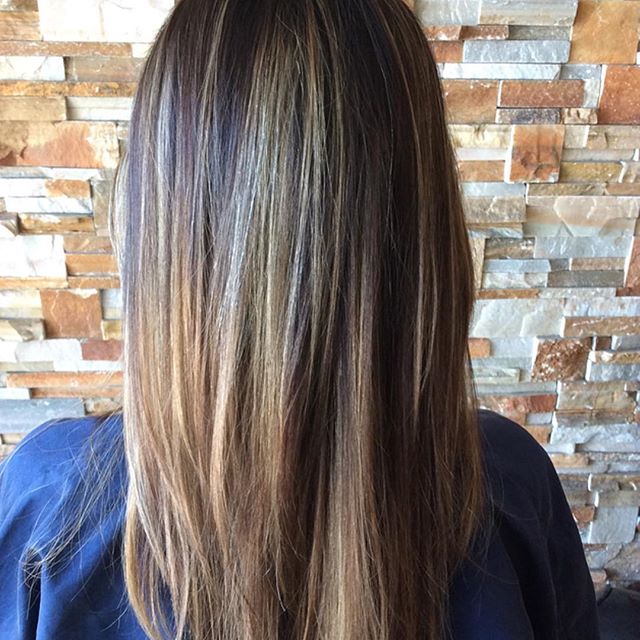 Highlights for Spring! 🌷#hairconcept2000 #highlights #woodlandhills #venturablvd #americansalon #modernsalon #hairbyveesun #haircut #blowdry