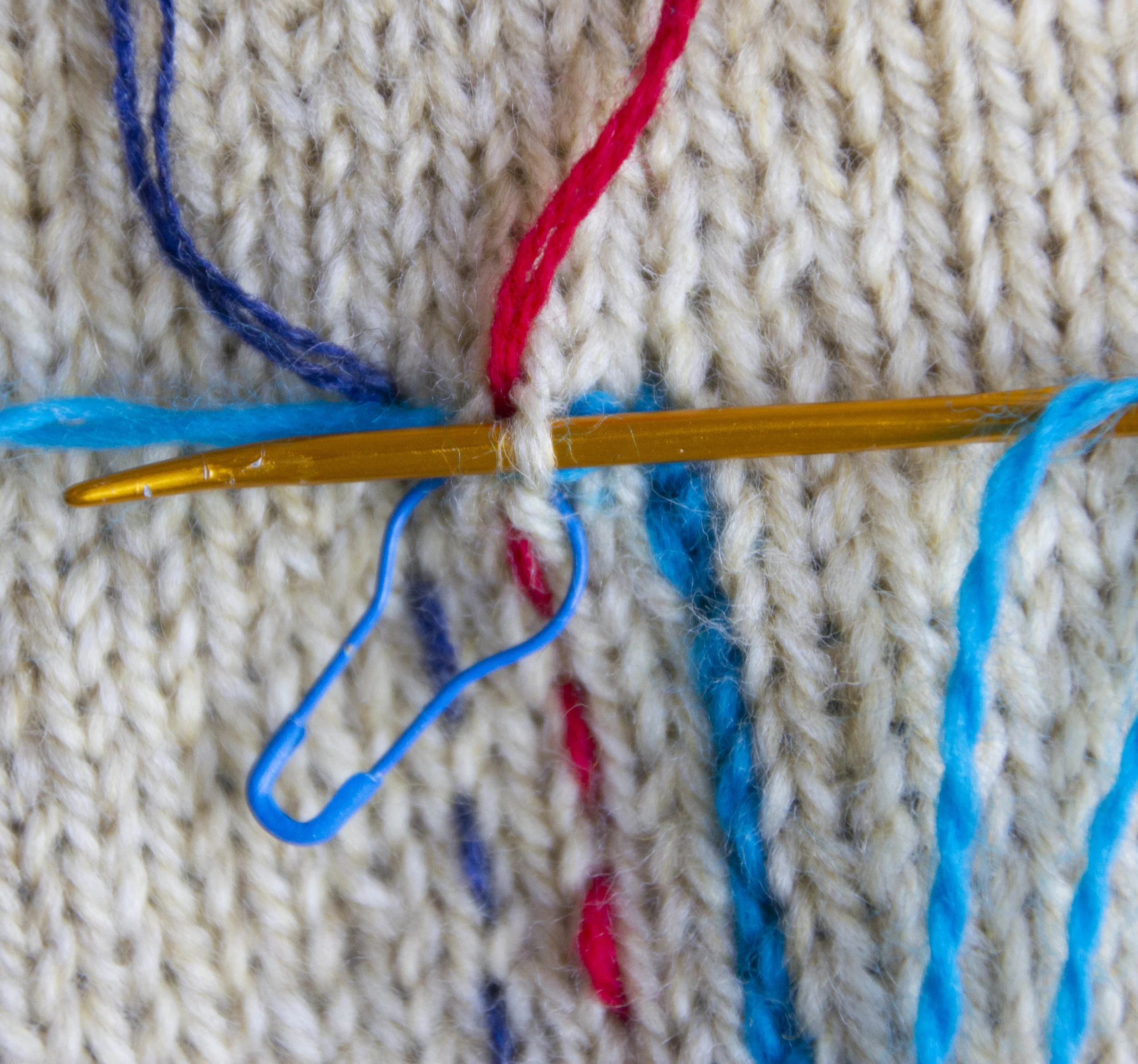 merele back stitch steek 22.jpg