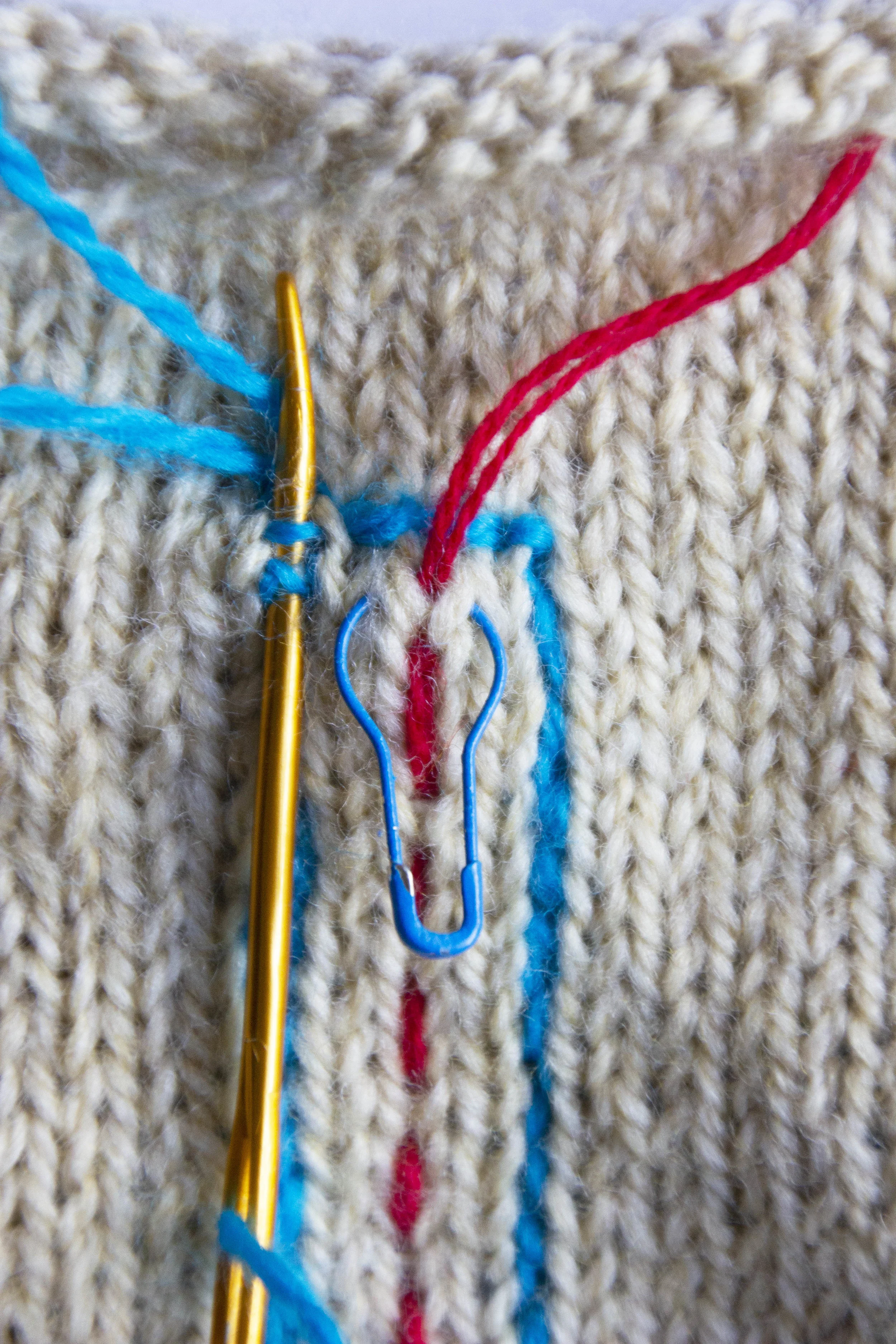 merele back stitch steek 38.jpg