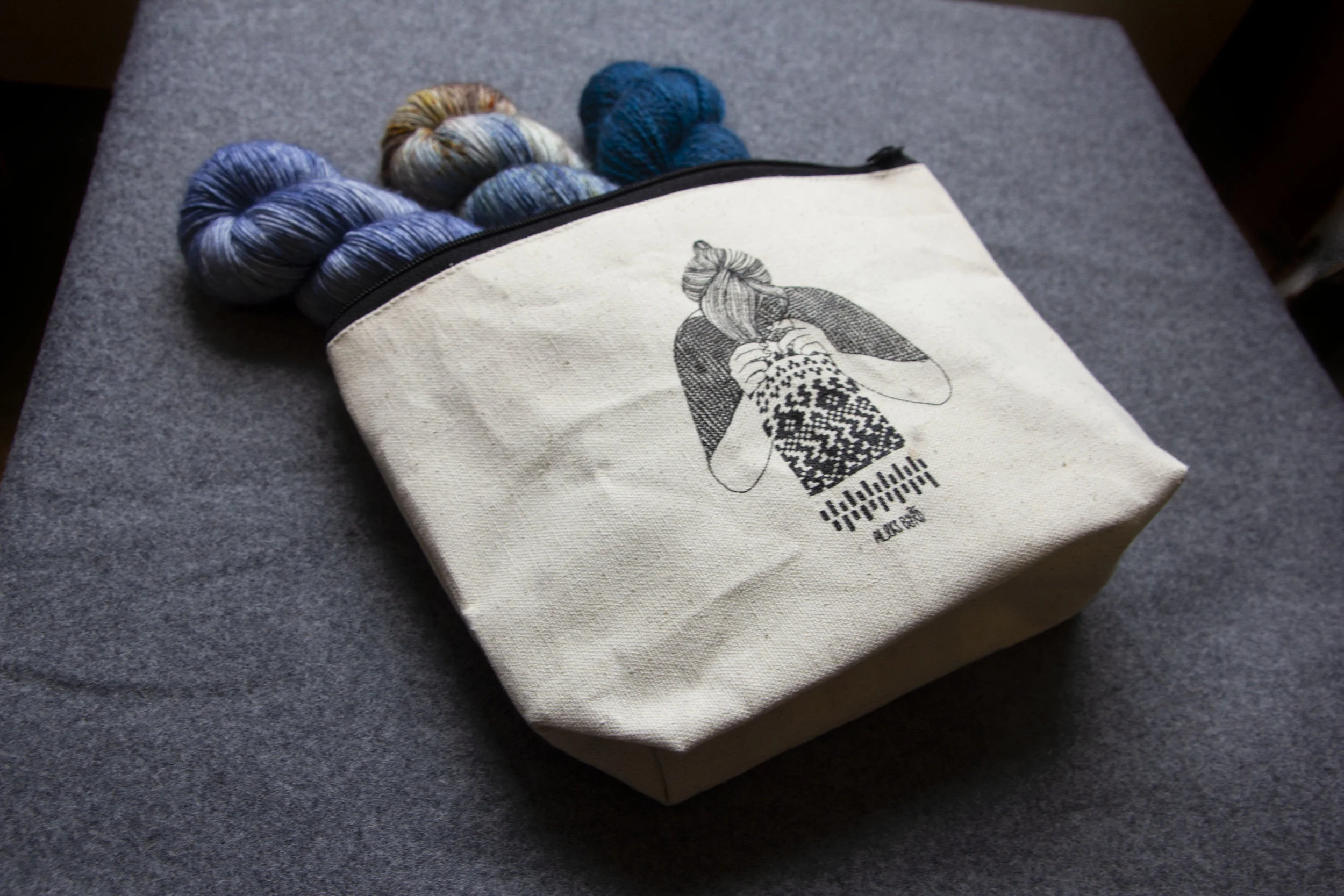 vaip girl project bag 2.jpg