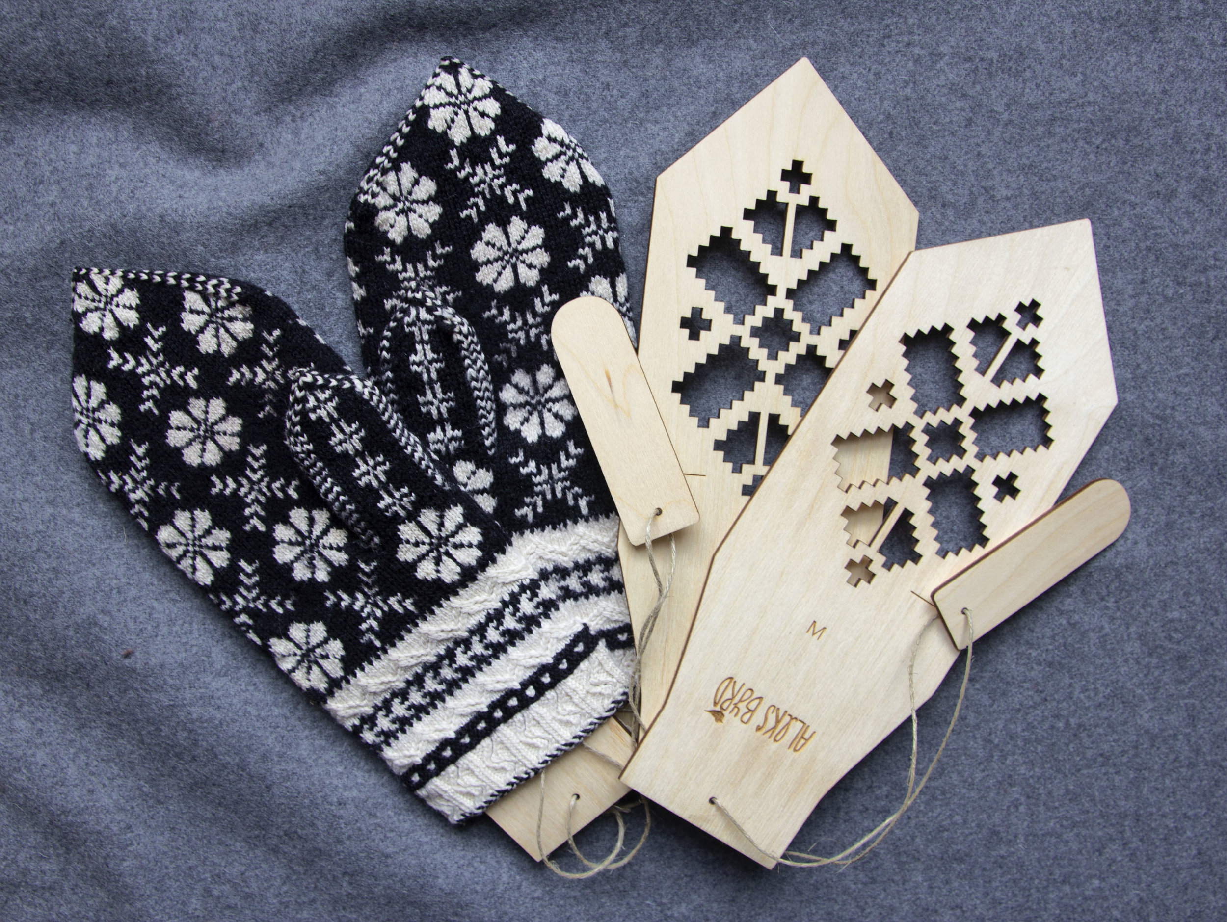 Aleks Byrd Mitten Blocker 1.jpg
