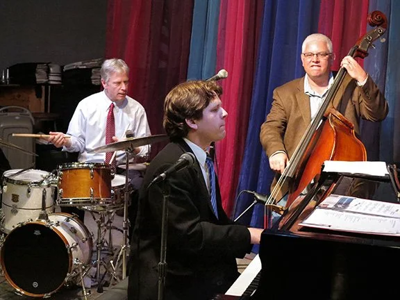 Zal Gaz Grotto Paul Keller Trio l-r Pete Siers, Paul Keller April 2012