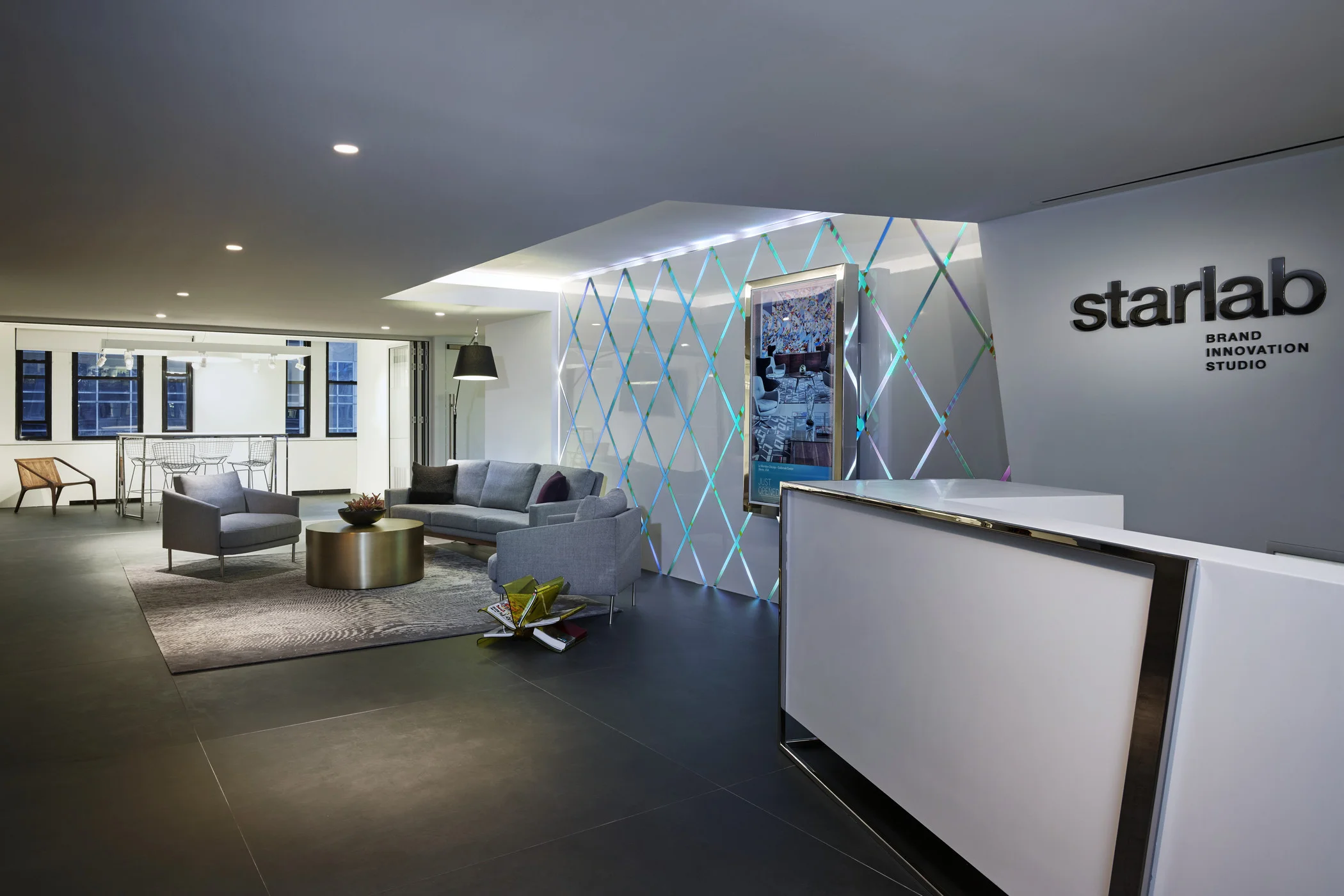 swh-164028-Starwood Experience - North South Tower Floor Graphics.jpg