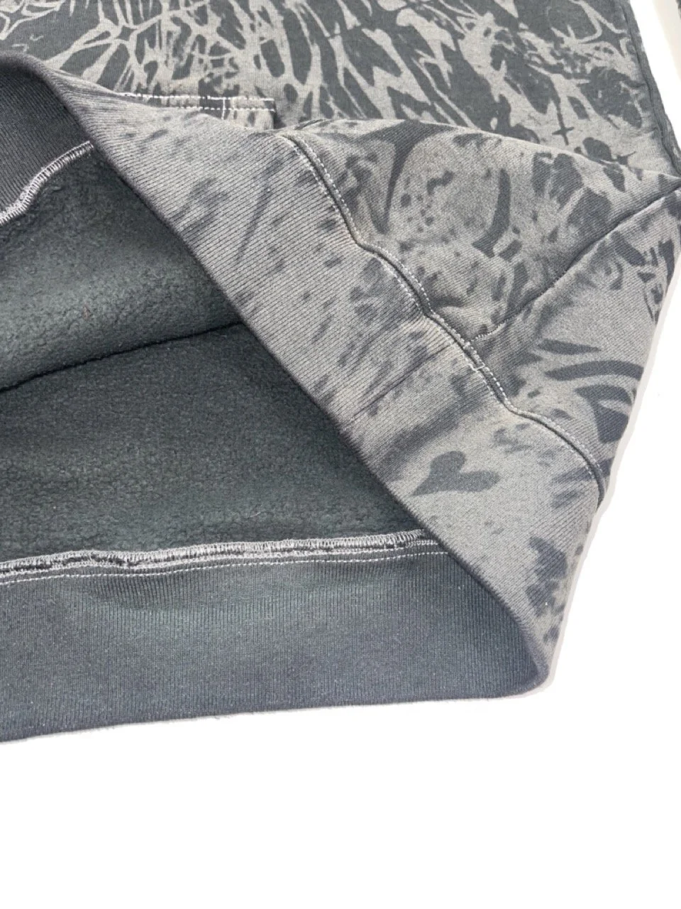 Grey_Crystal_Classic_detail.jpeg