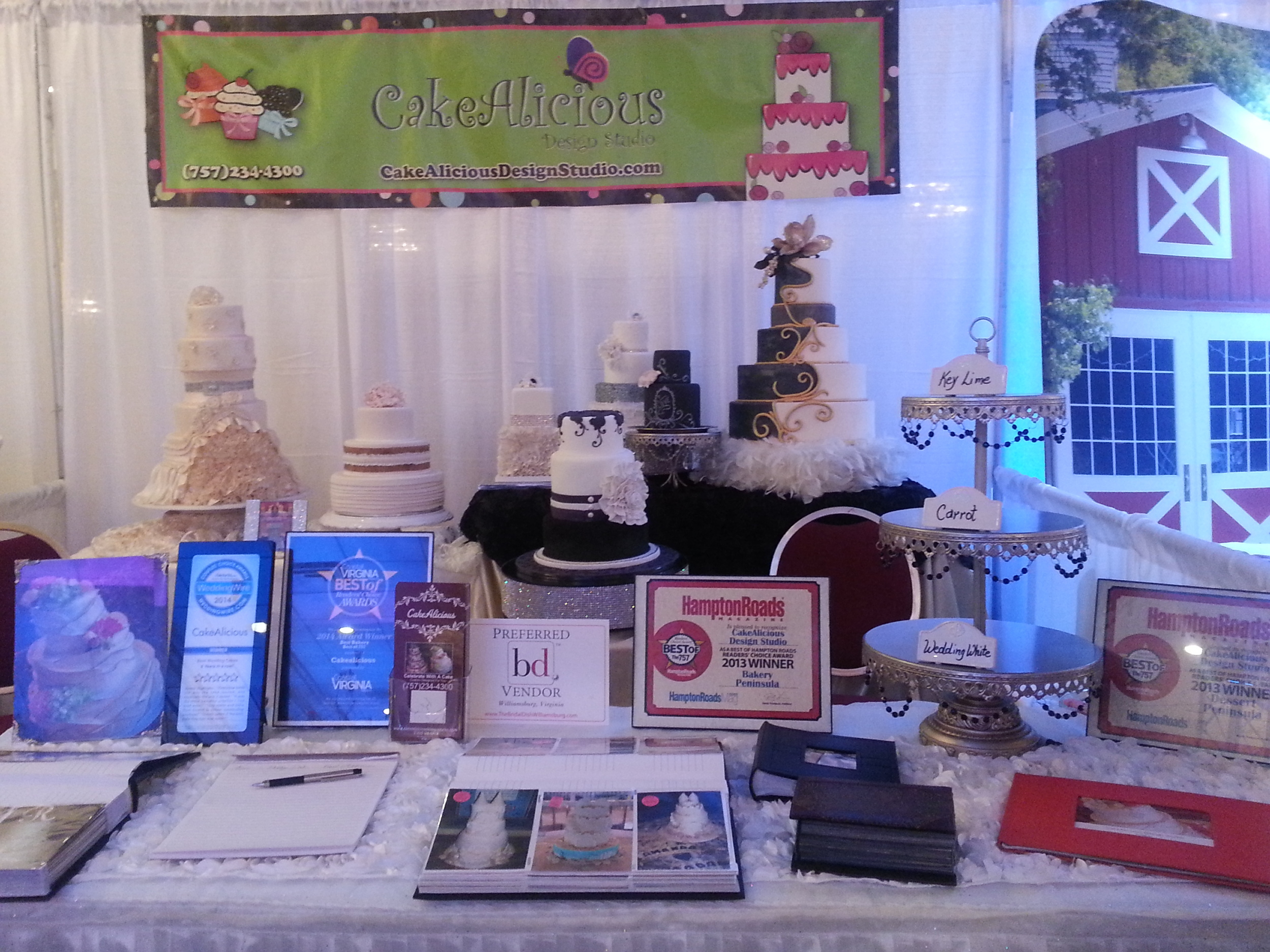 CAKES AND AWARDS!