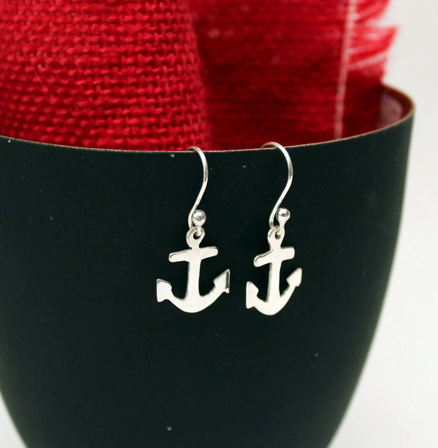 Silver anchor earrings cpd.jpg