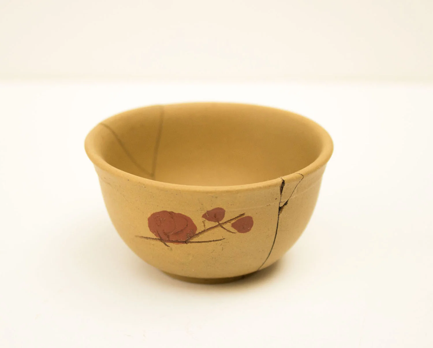 Tea cup kintsugi repair.jpg