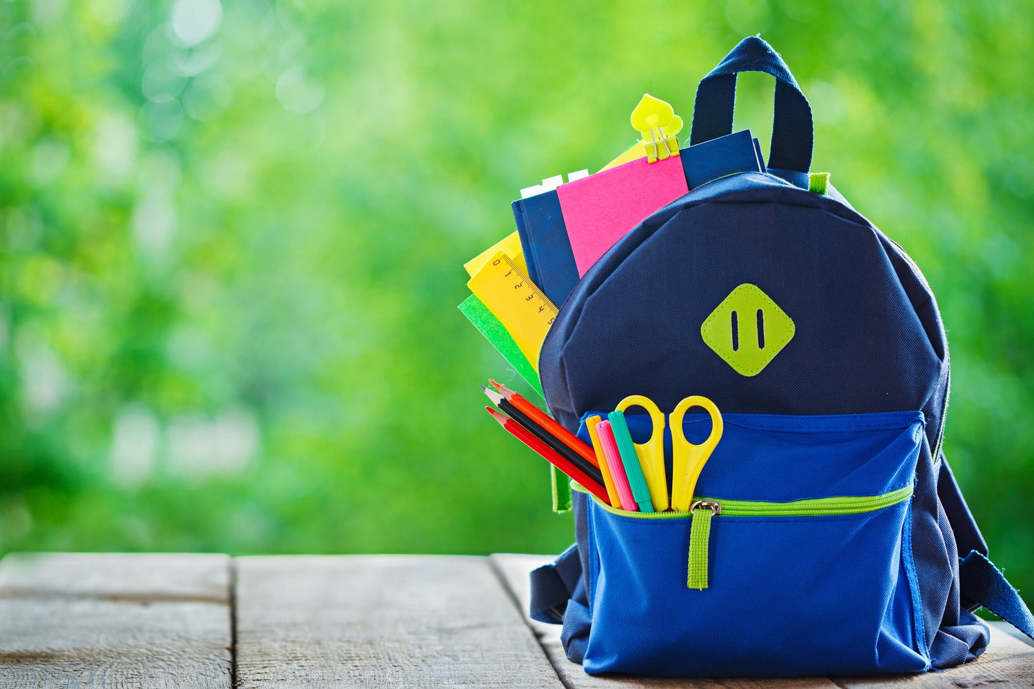 terwijl Vochtigheid bus Practical Tips to Lighten School Backpacks