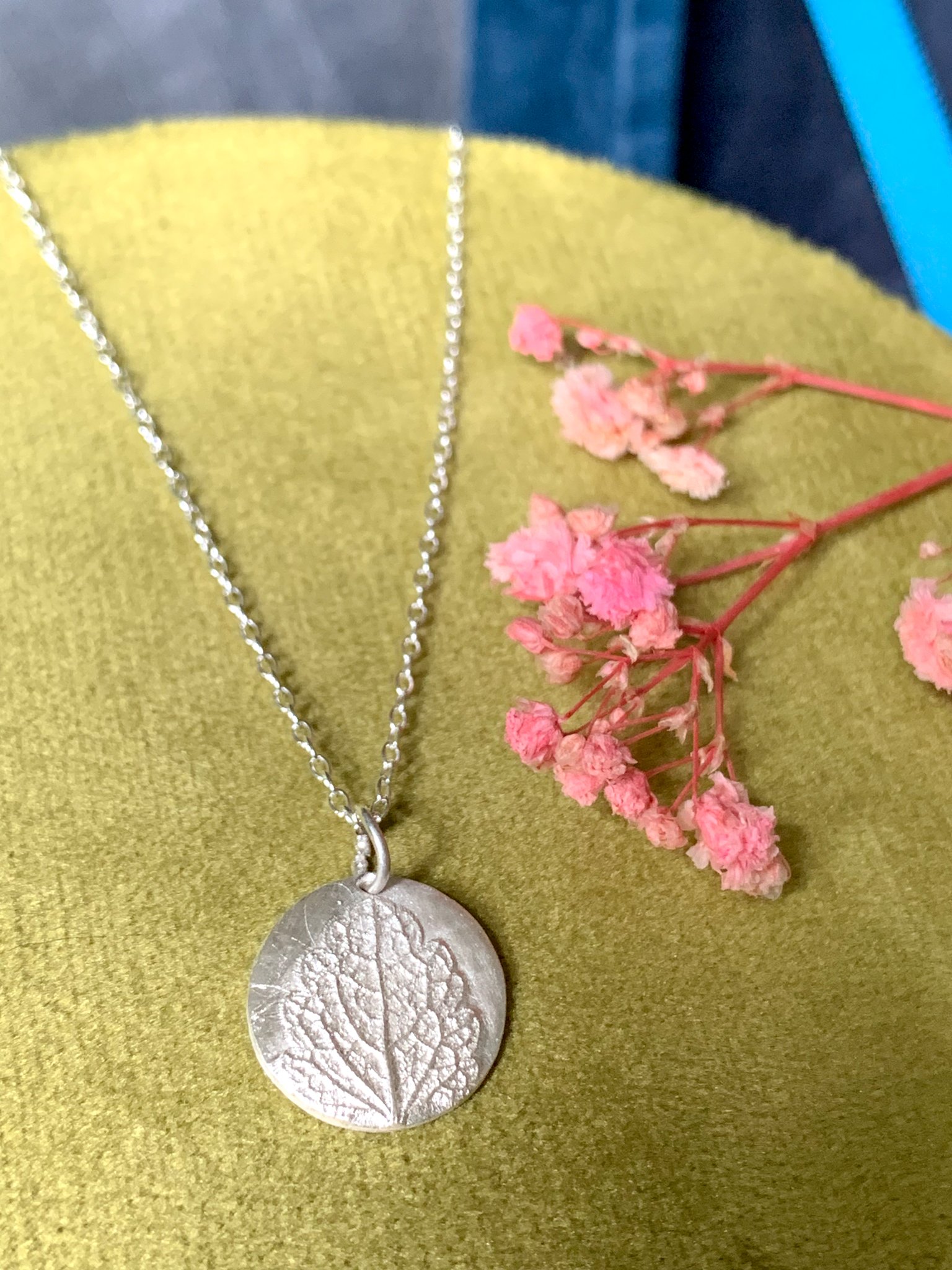 Leaf - Silver Pendant Necklace 