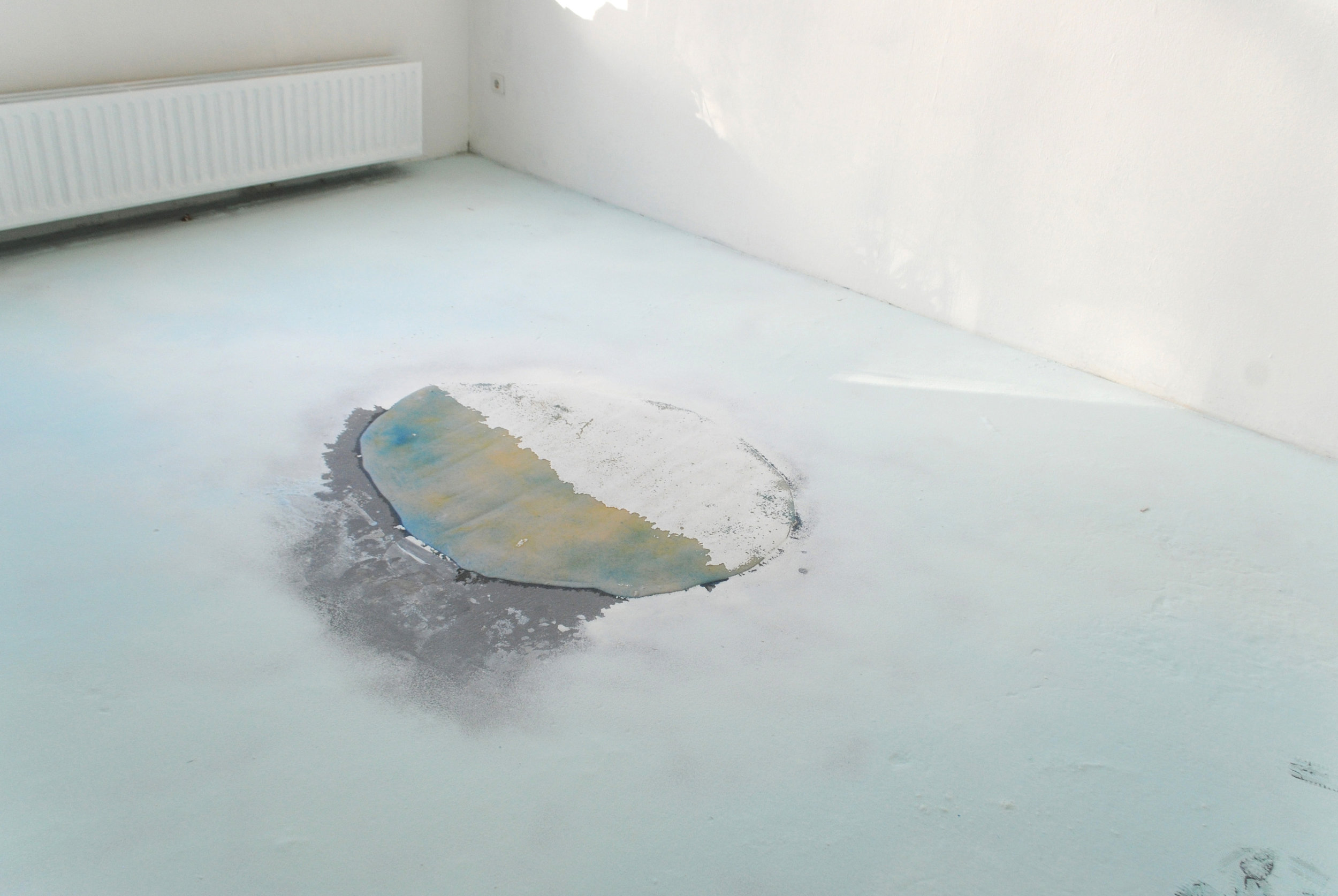 Soap-powder - Soap, fluor, pigments, 400 x 300 cm, De hemel bevolken, Kunstpodium T, Tilburg, 2014