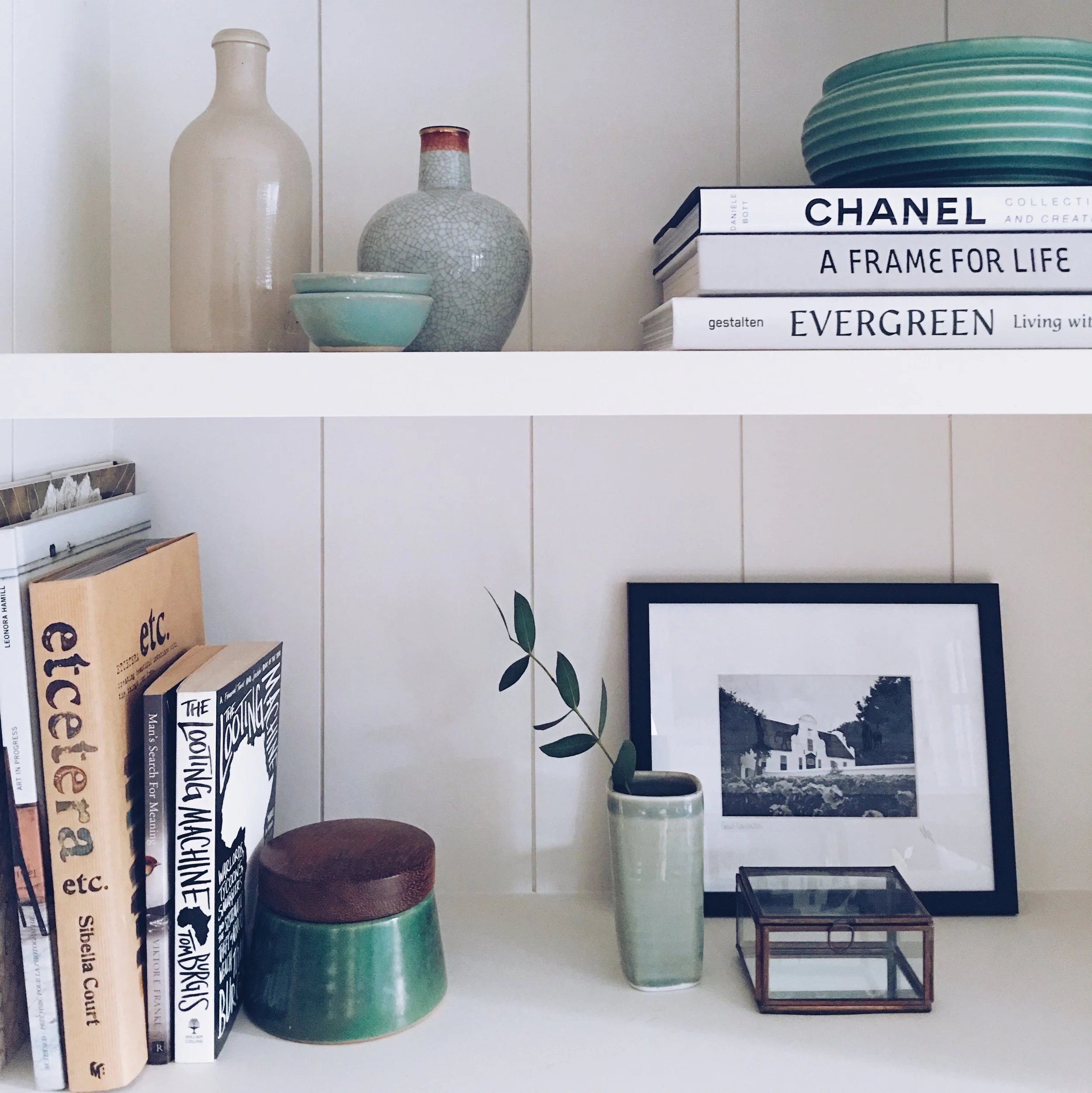 Bookshelf Details