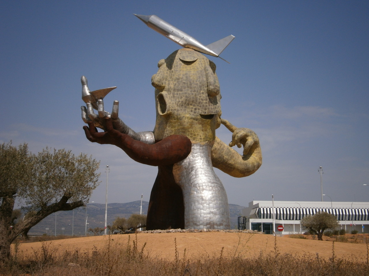 El Hombre Avion (image credit: Sanbec / Wikimedia Commons)