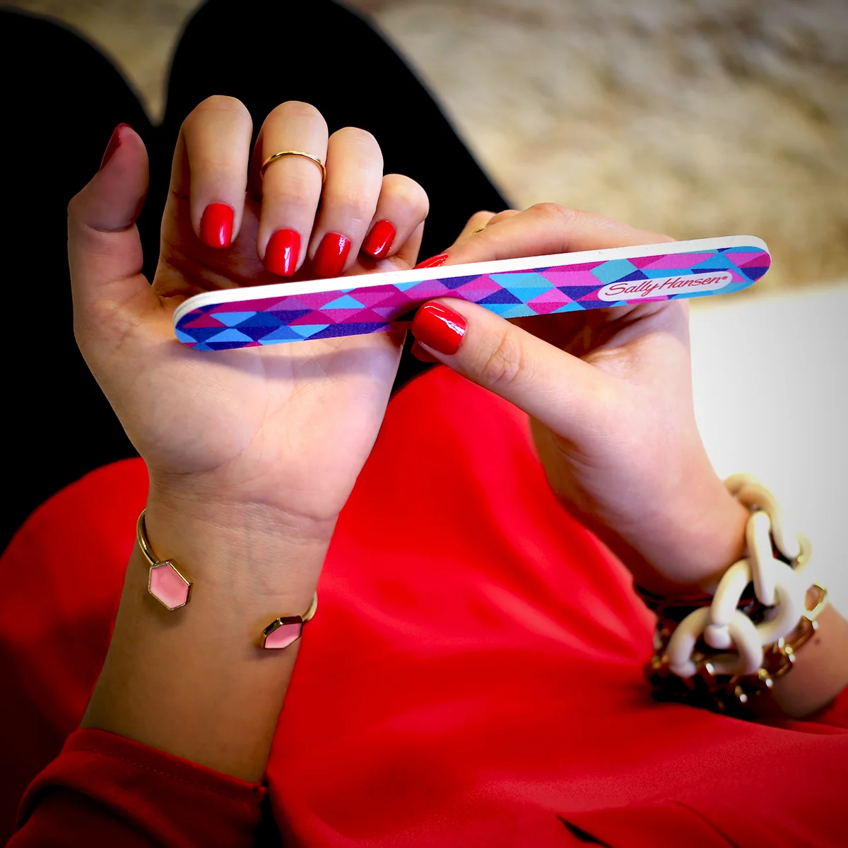 FUCHSIA Leis-y 01.jpg