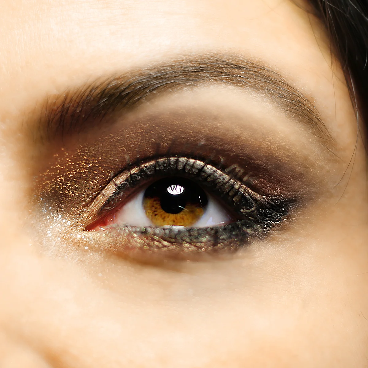 gold eyebrow wax 01.jpg