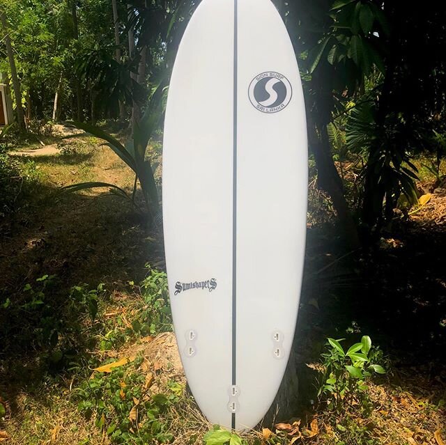 Board of the week..Sick Boy, very similar to Hypto Crypto.
FCS Thruster fins
5&rsquo;8&rdquo; x 20 1/4 x 2 7/16
Volume: 31.9L
Sale price 79,000rs in Arugam Bay.
Get in touch for viewing. 😎
