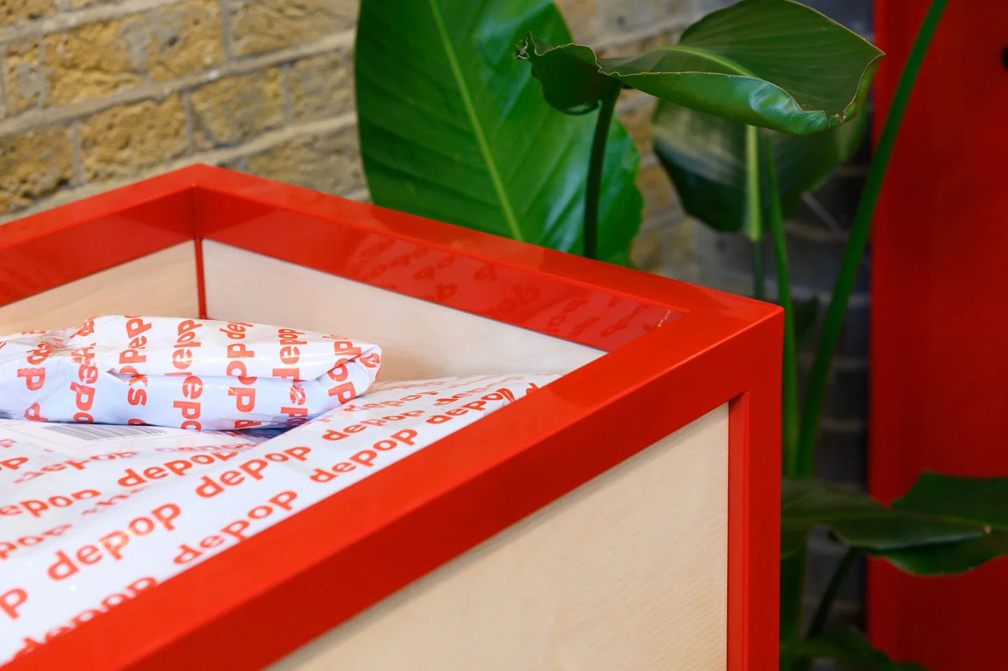 DEPOP HQ ENTRANCE FURNITURE