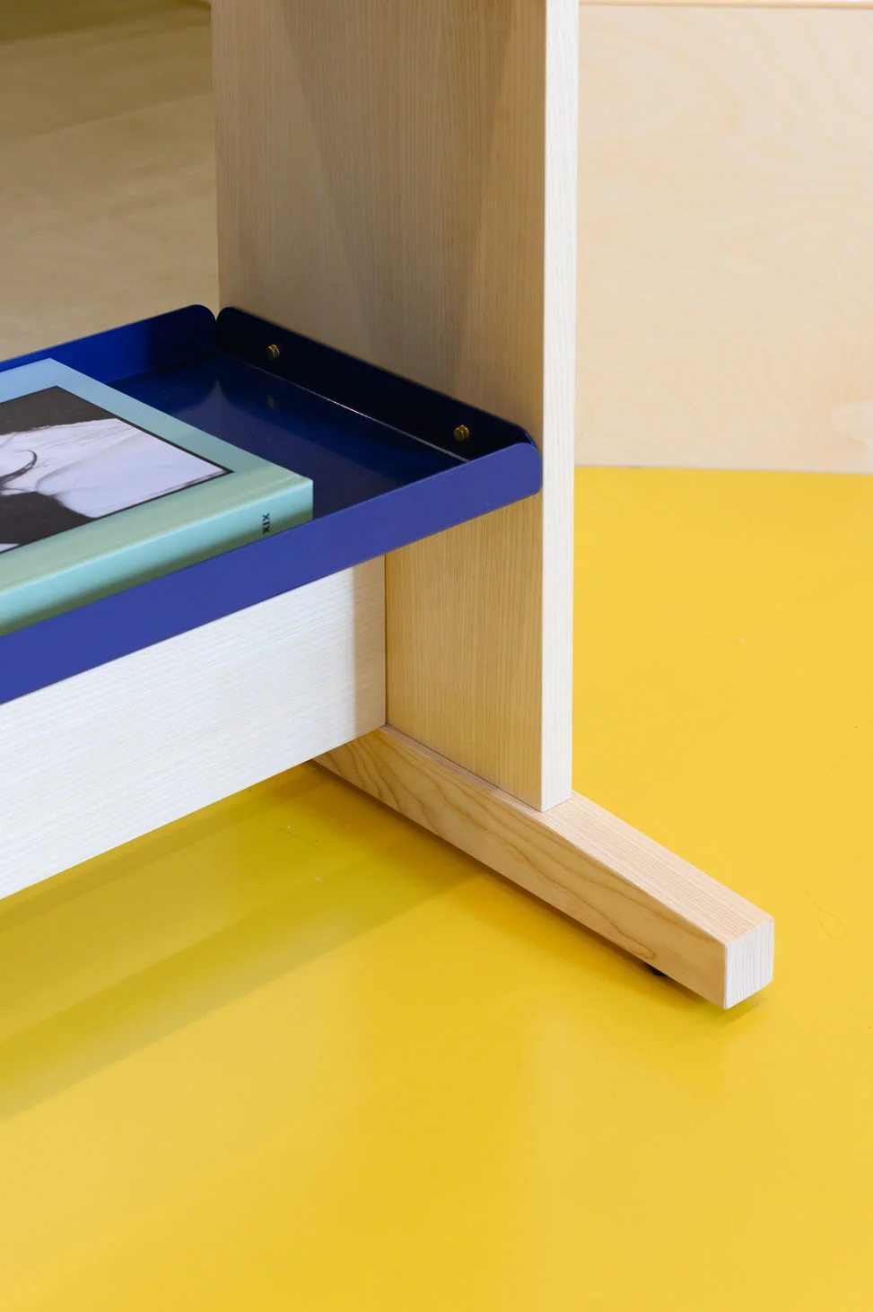 DEPOP HQ ENTRANCE FURNITURE