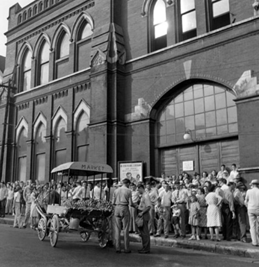 Fruit Cart Near Ryman Doors, Opry Series 1946