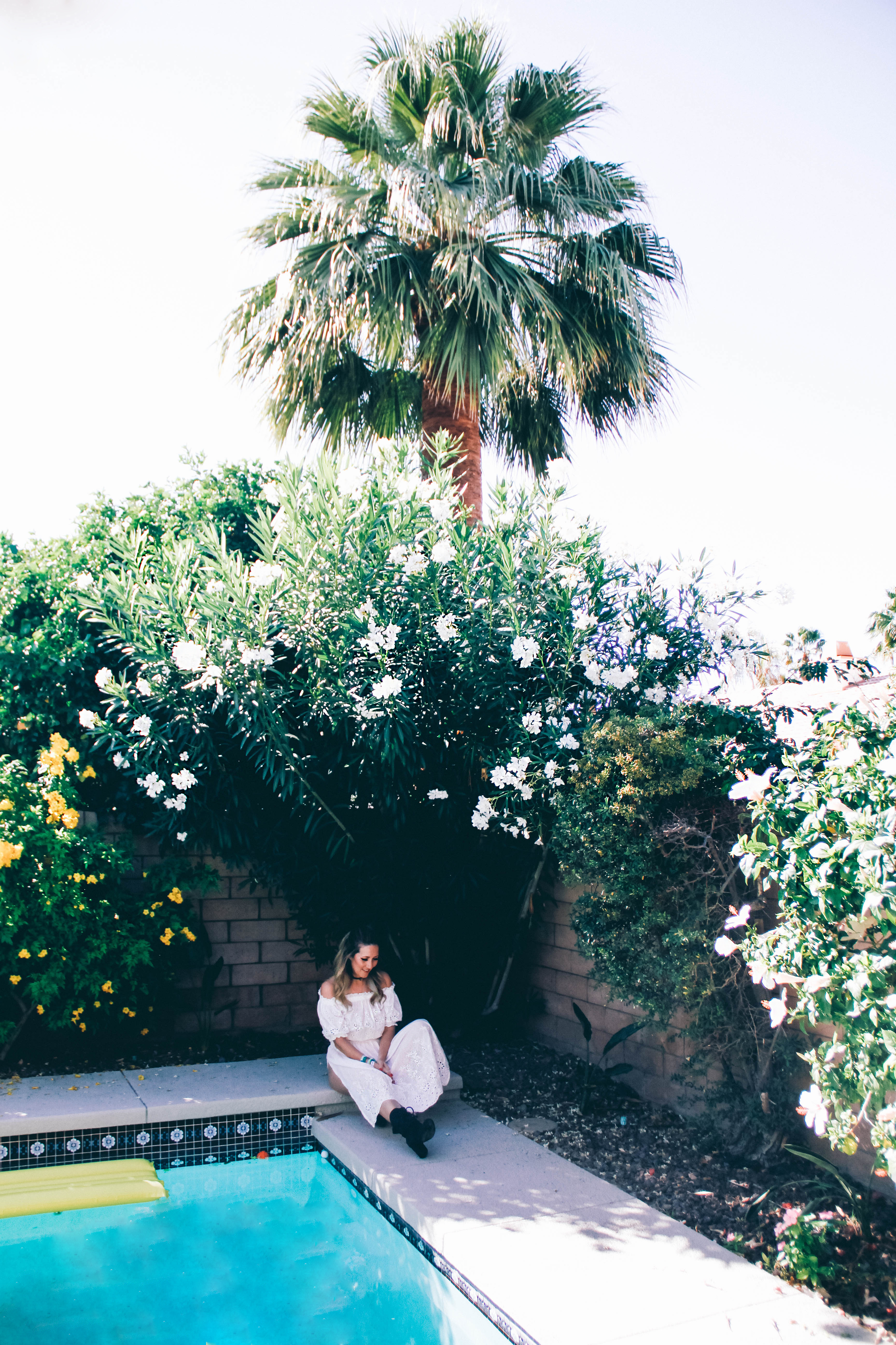 By the pool in Indio before going to the festival = my happy place. 