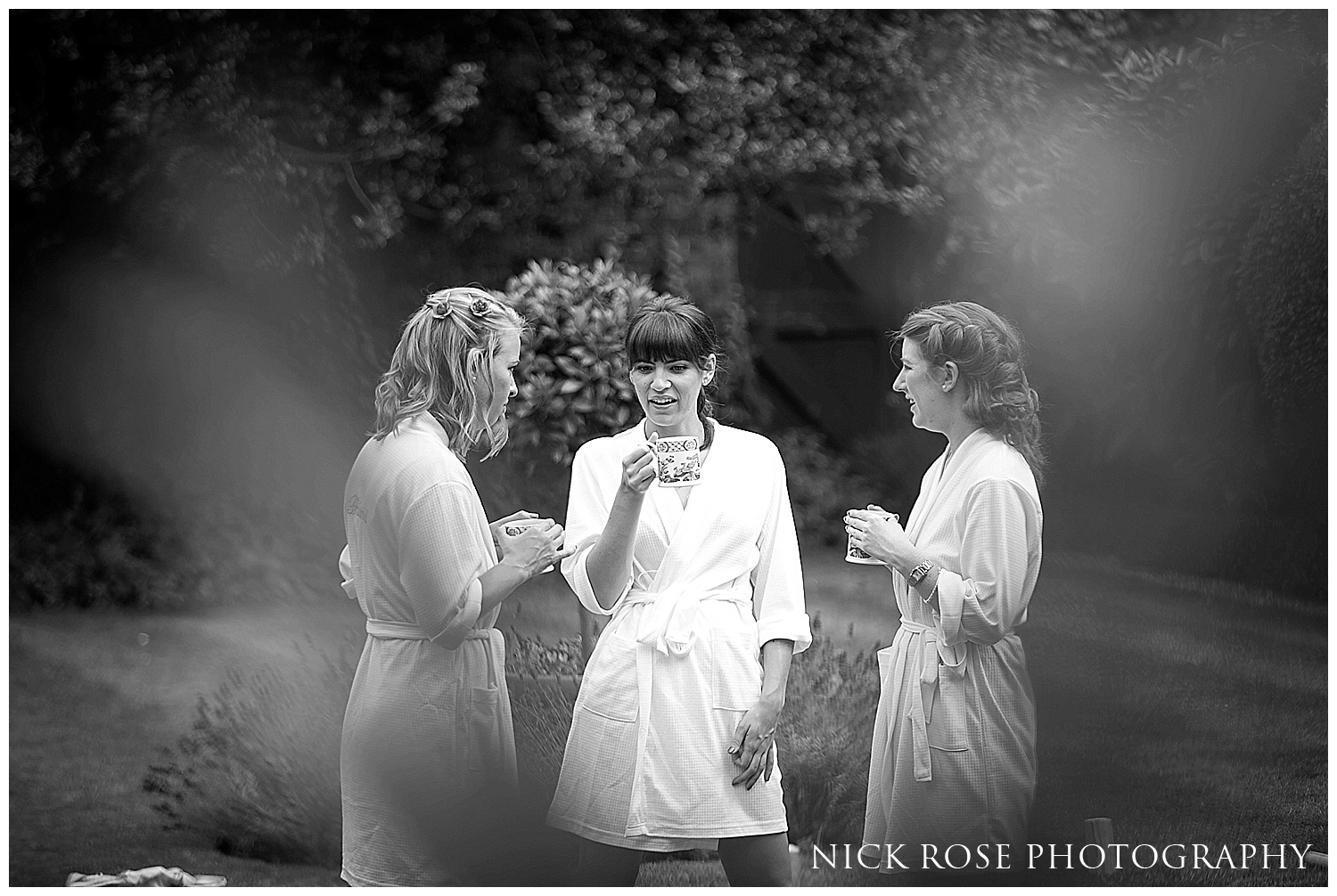 Hampton Court Palace Wedding Photography_0005.jpg