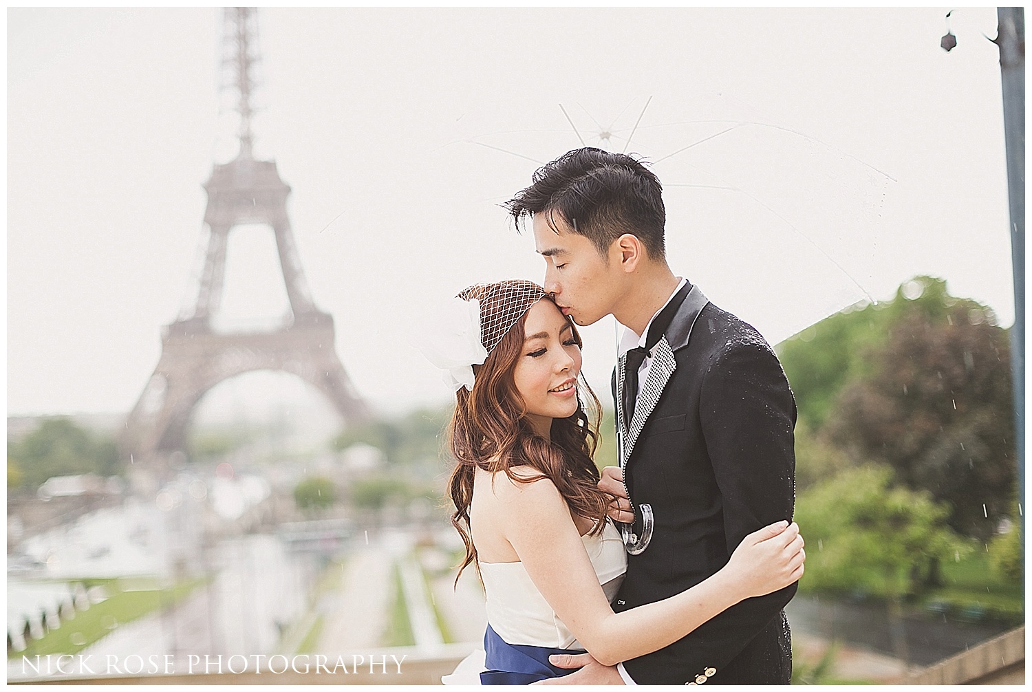 Eiffel Tower Pre Wedding Photography