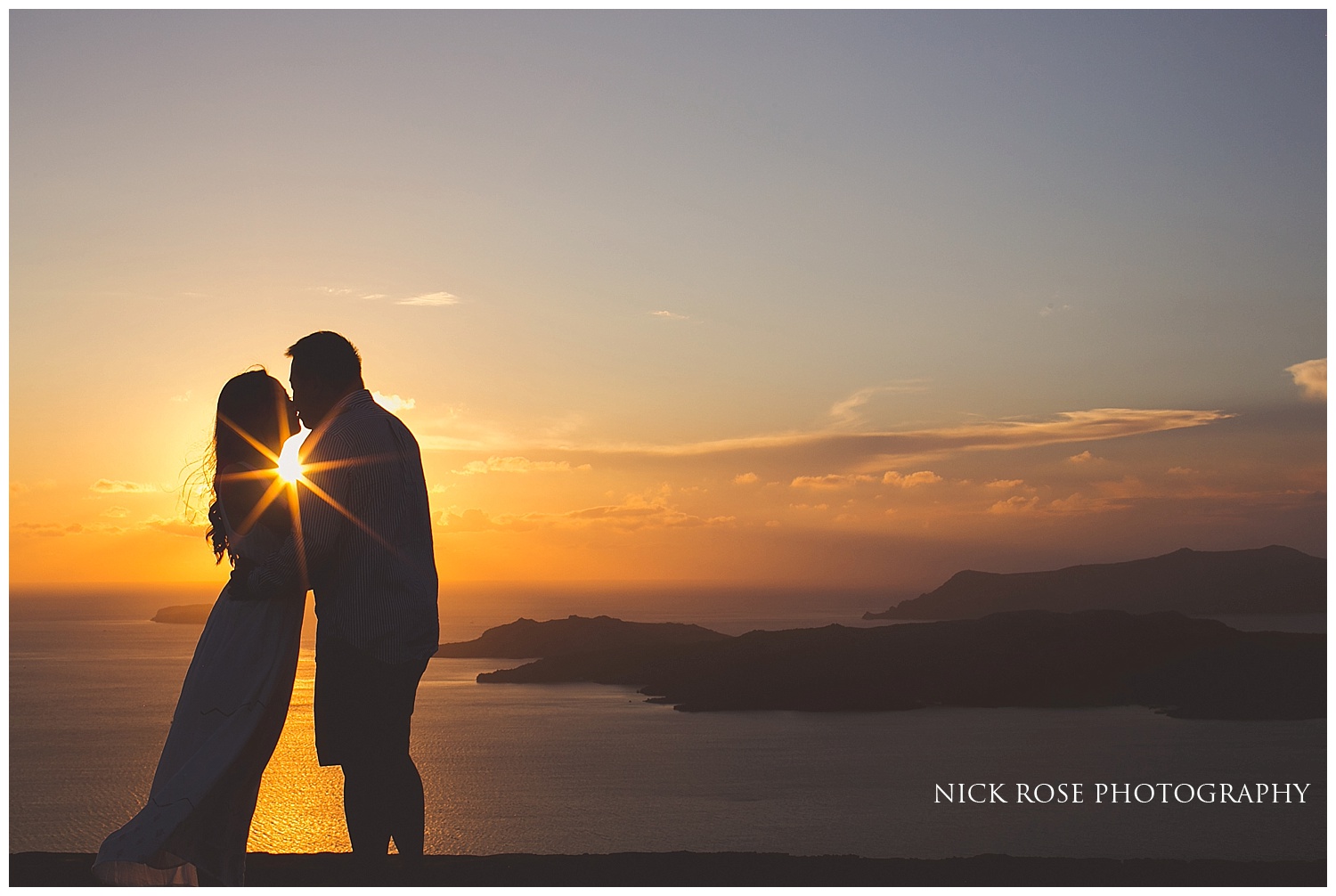 Pre wedding photographer Santorini