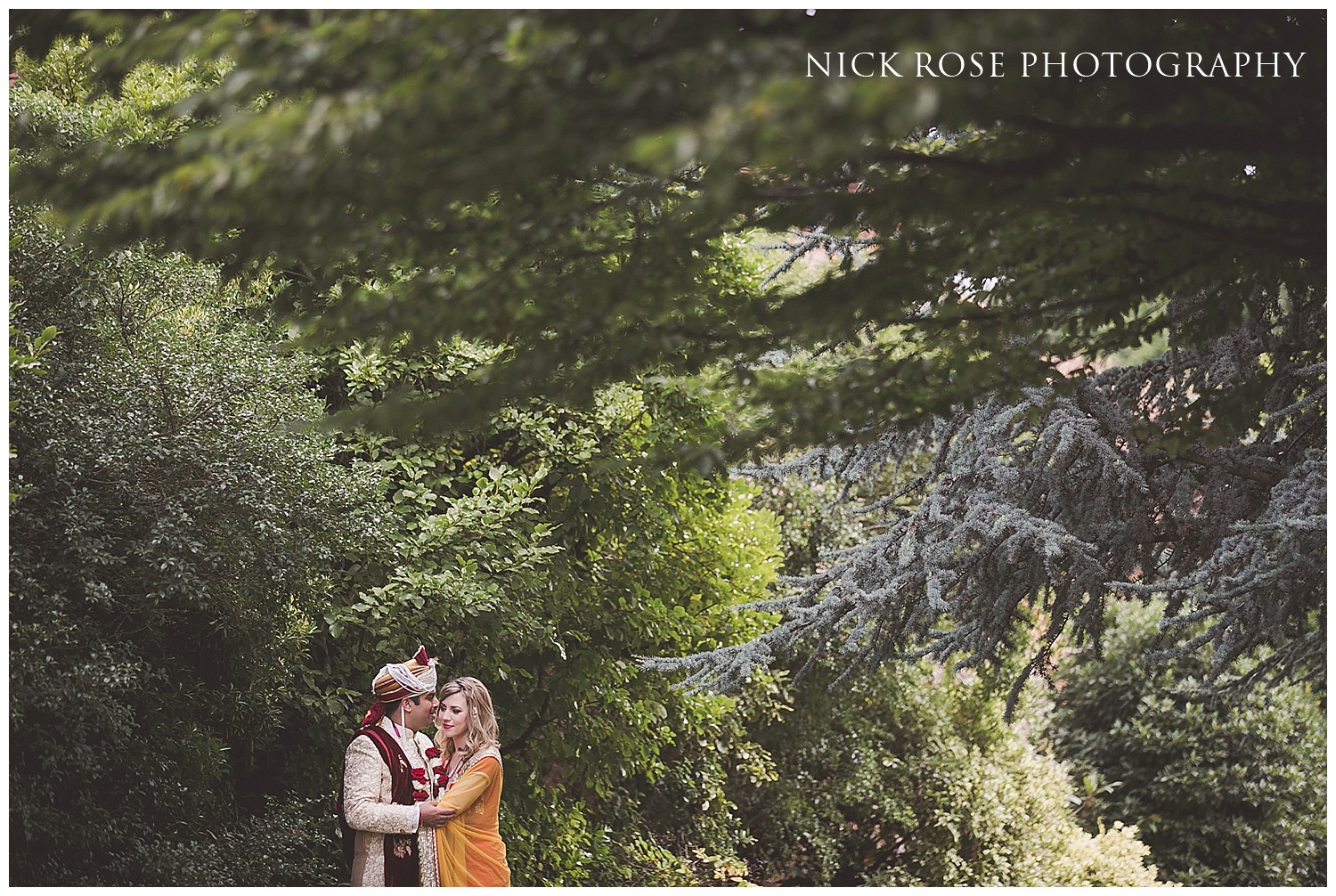 Asian wedding photographer Hampton Court