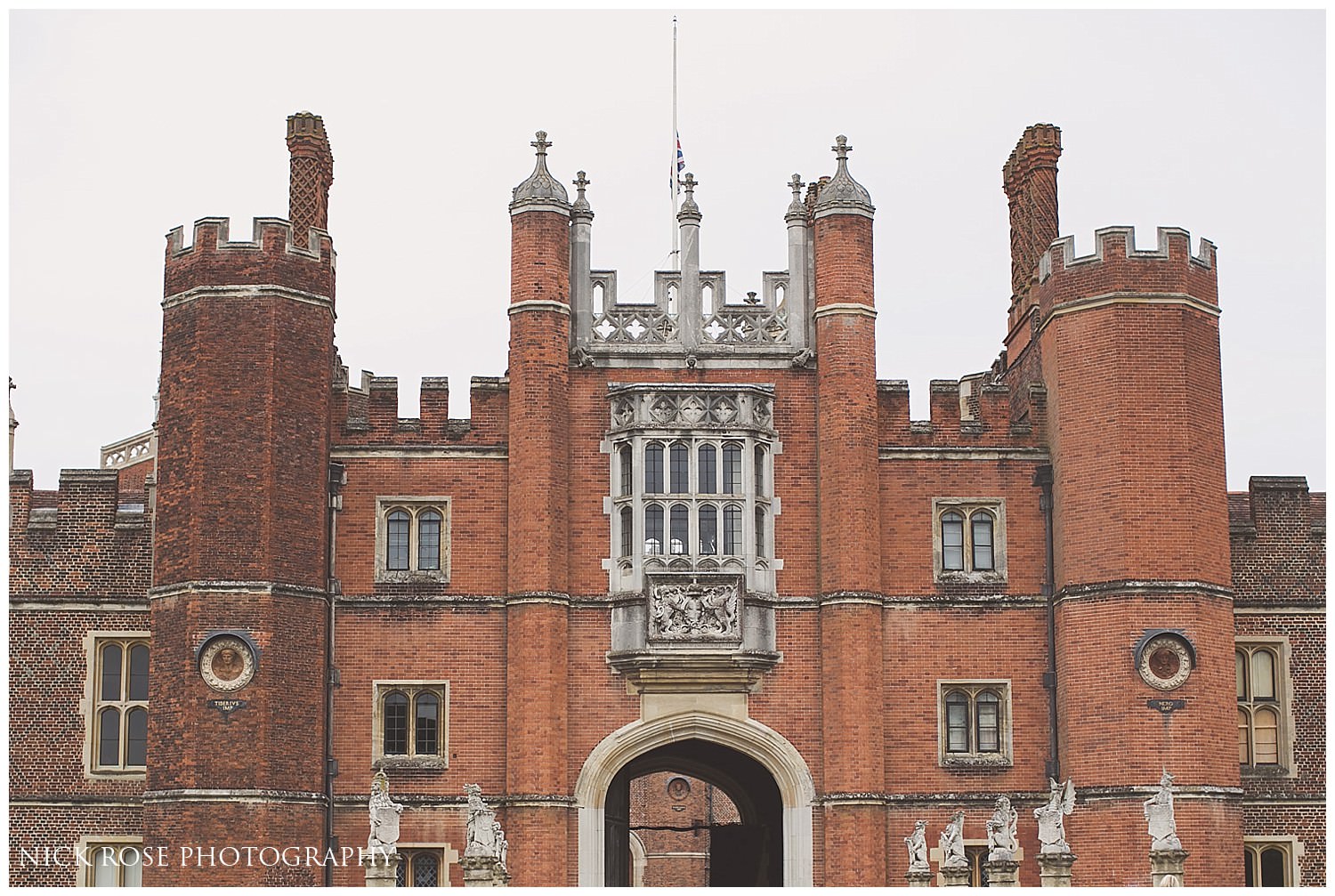 hampton-court-palace-wedding-photography-richmond