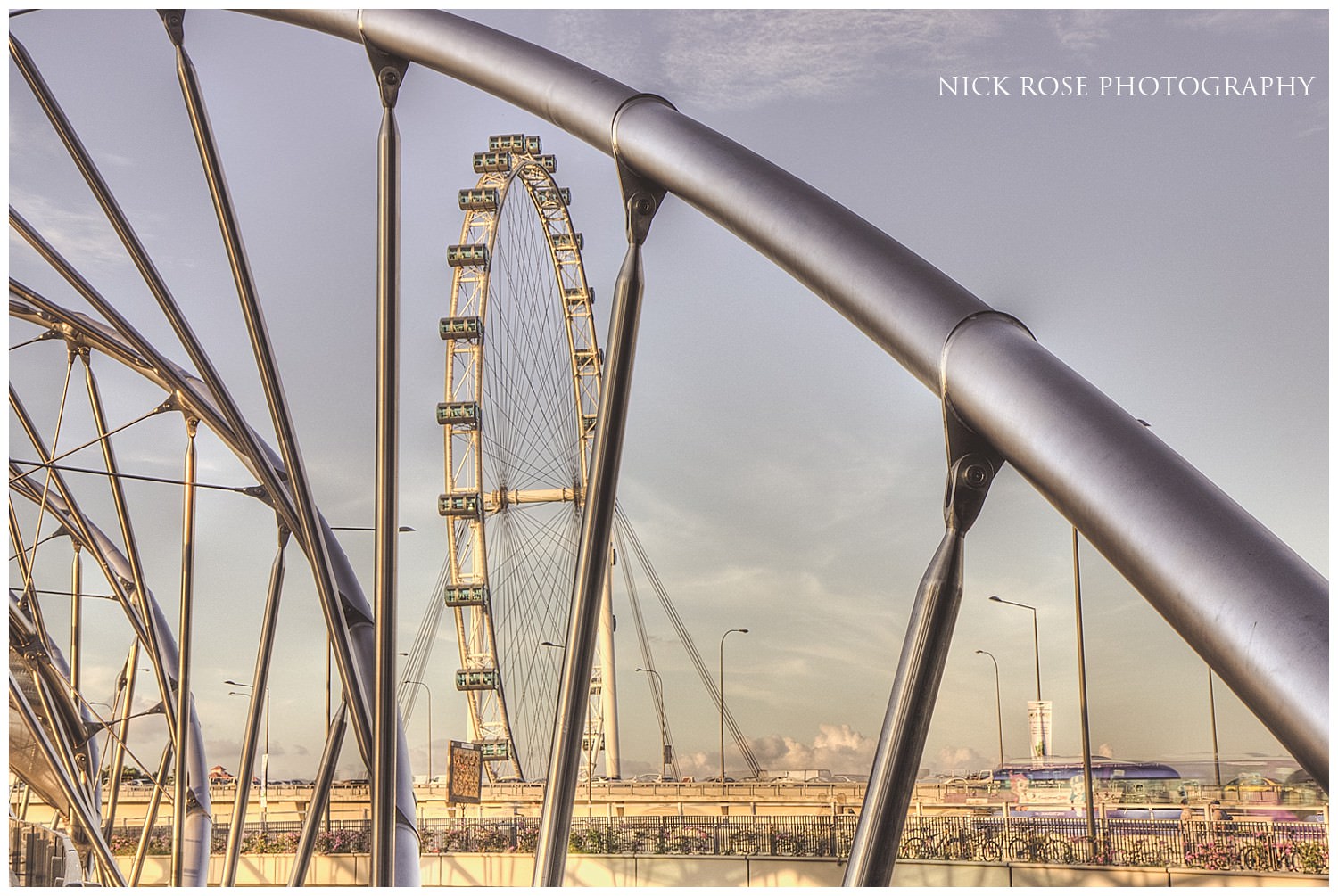  View of the Singapore Flyer during a Marina Bay pre wedding photography shoot 