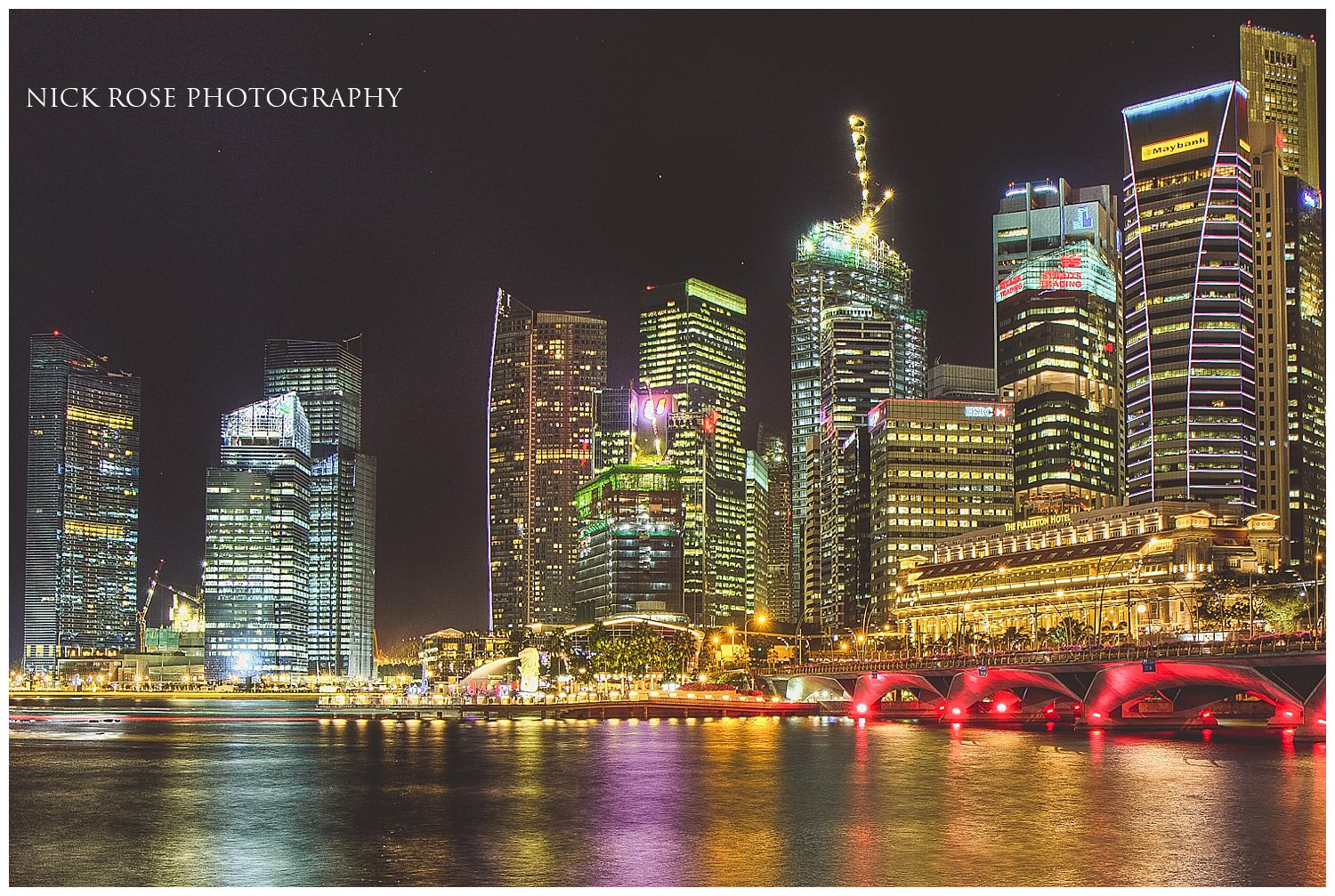  Marina bay in Singapore at night 