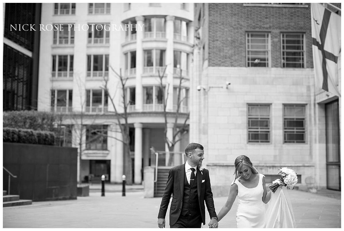  Couple wedding portrait for a Hawksmoor Guildhall wedding in London 