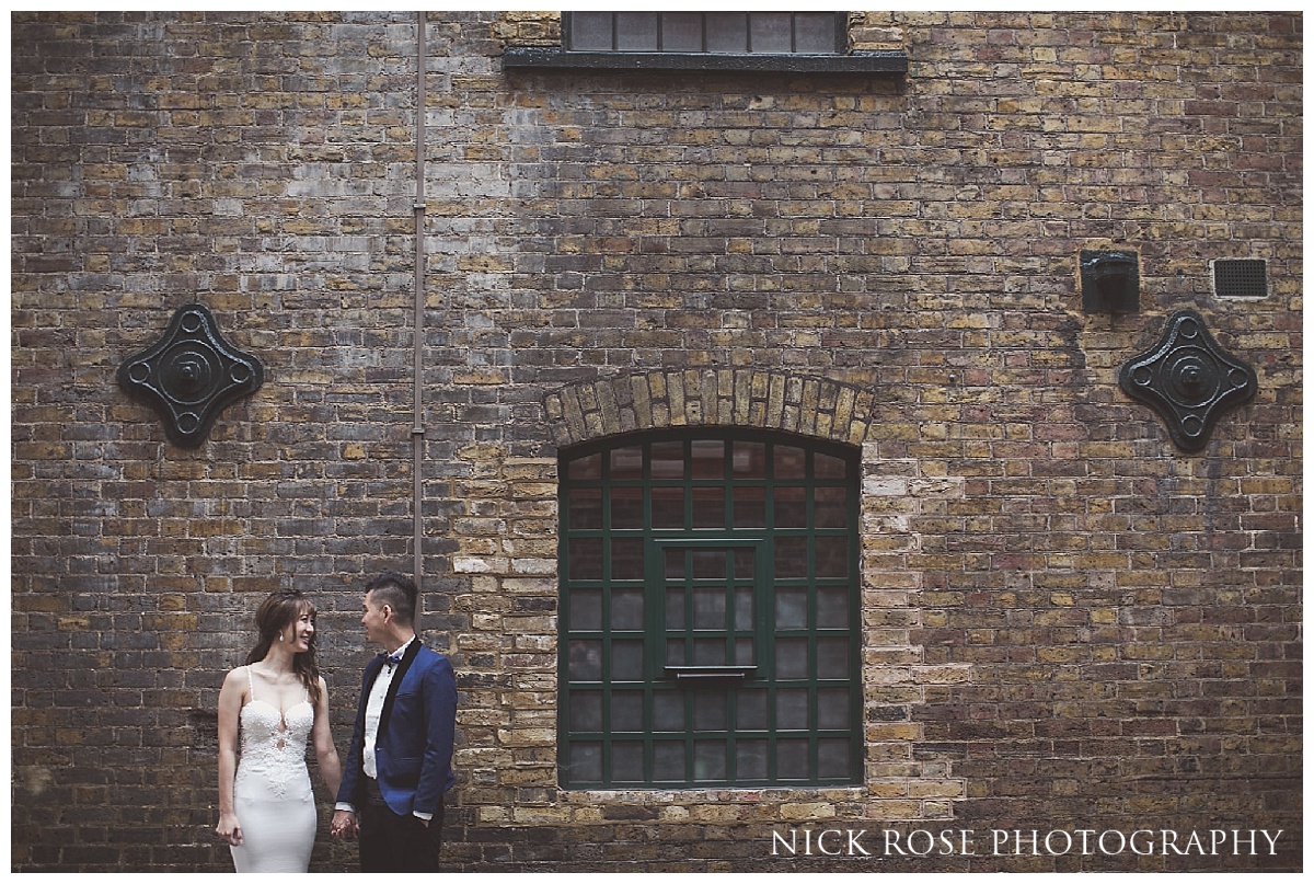  Shad Thames pre wedding photography in London 