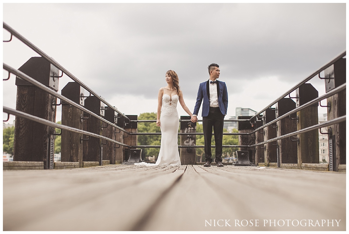  Pre wedding photography portrait along the River Thames 