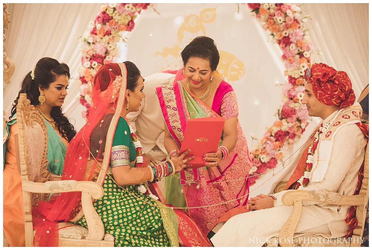 Documentary hindu wedding photography at the Potters Bar Oshwal Centre in Hertfordshire
