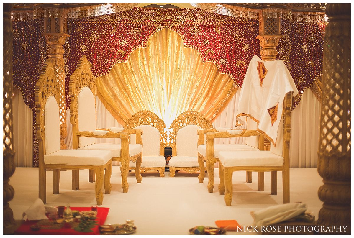 Hindu wedding photography at the Savoy Hotel in London