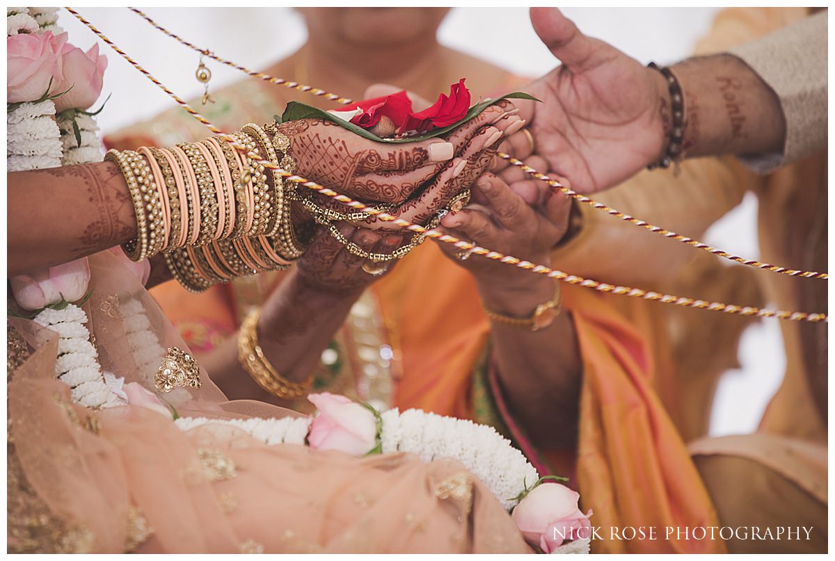 Quendon Hall Hindu Wedding Photography_0017.jpg
