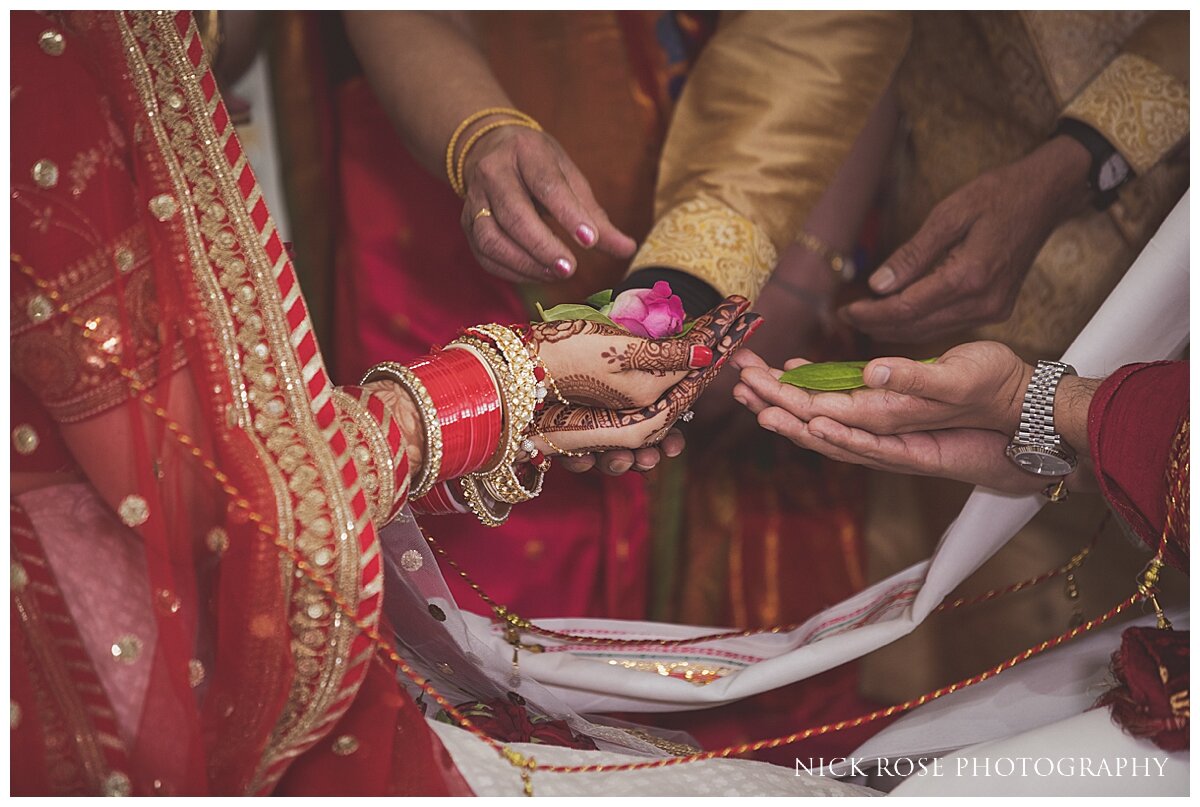 Hilton Syon Park Indian Wedding Photography_0022.jpg