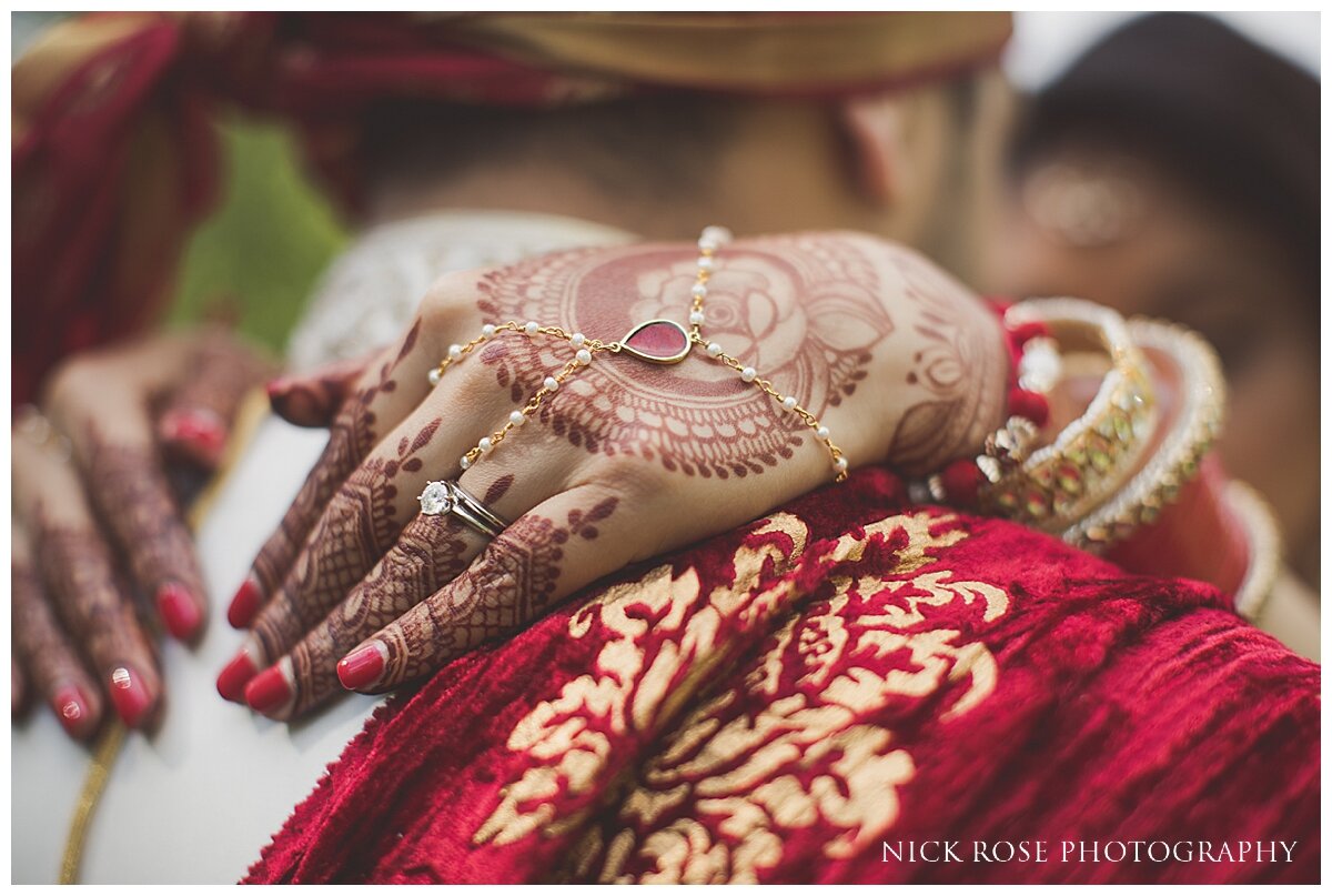 Hilton Syon Park Indian Wedding Photography_0034.jpg