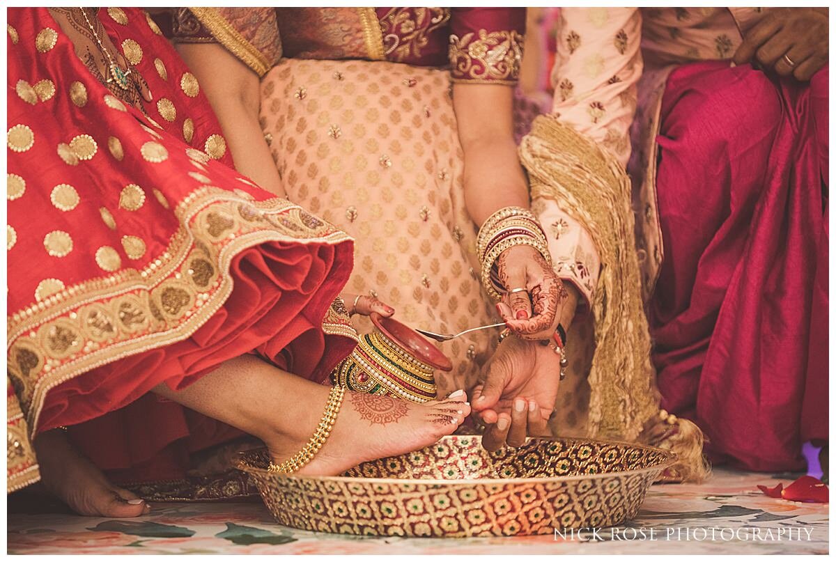 Oshwal Centre Hindu Wedding Photography_0020.jpg