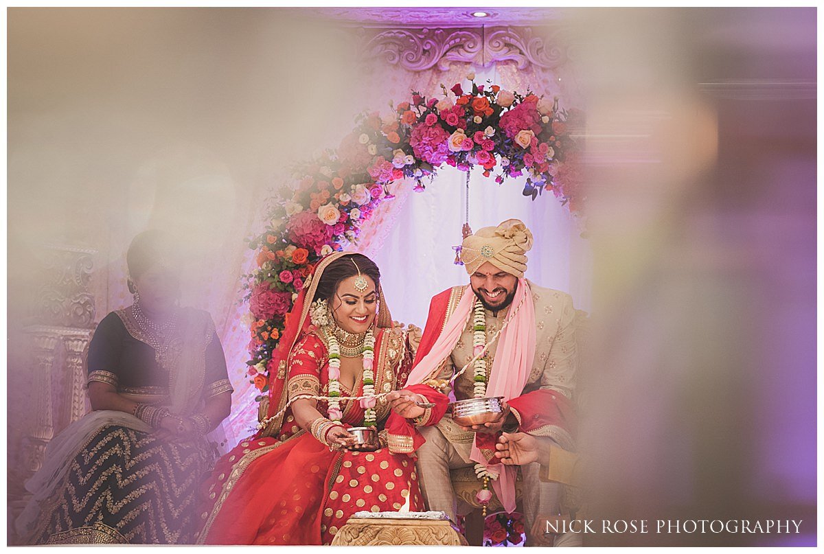 Oshwal Centre Hindu Wedding Photography_0025.jpg