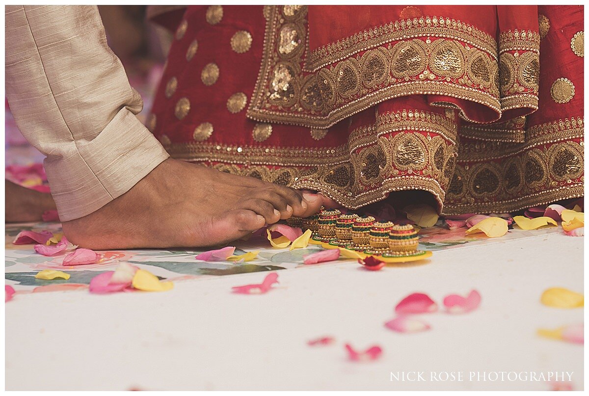 Oshwal Centre Hindu Wedding Photography_0029.jpg