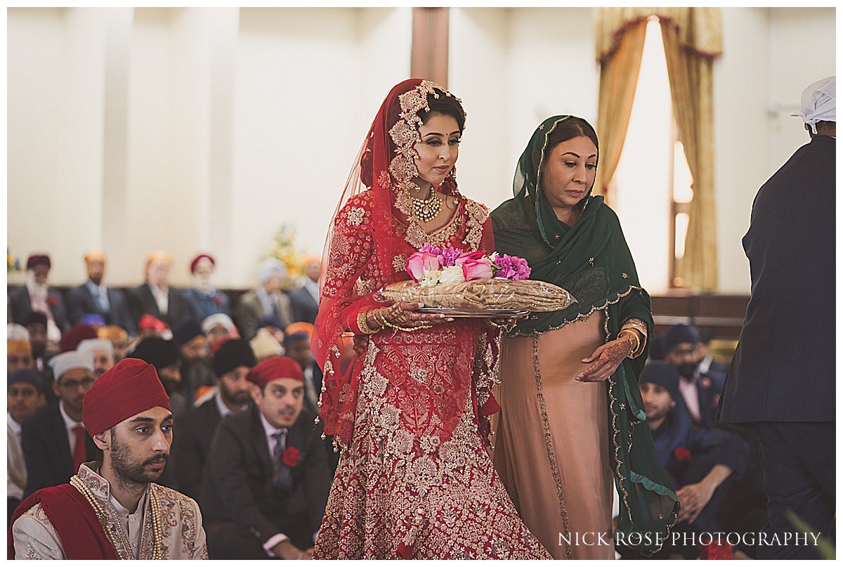 Sri Guru Singh Sabha Gurdwara Wedding Photography_0021.jpg
