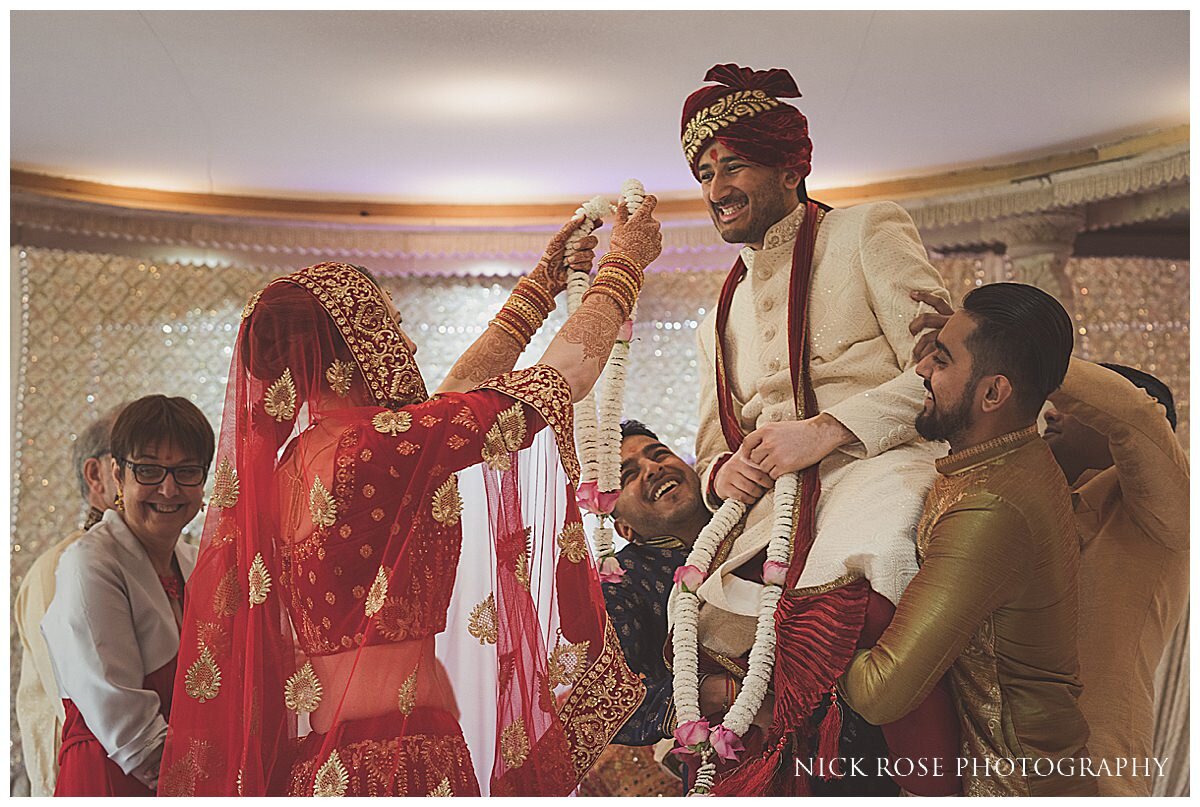 Shendish Manor Hindu Wedding Photography_0028.jpg