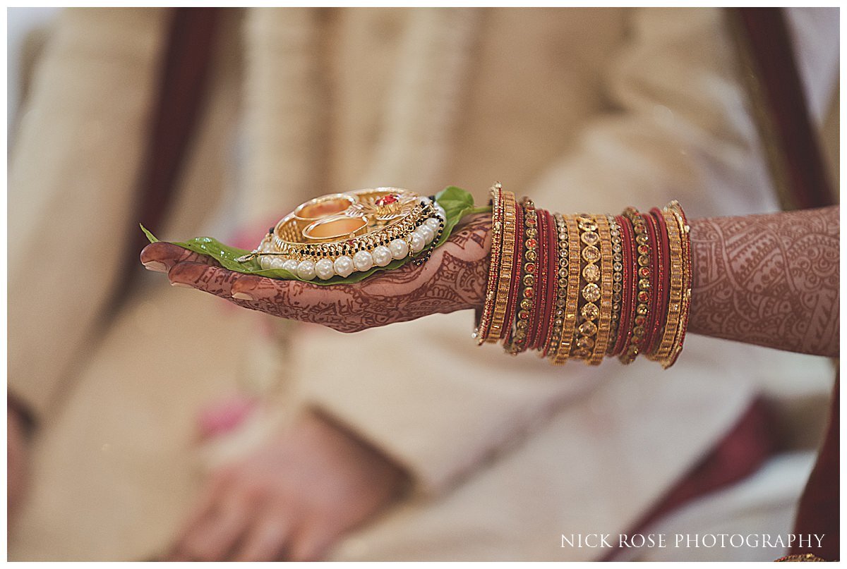 Shendish Manor Hindu Wedding Photography_0036.jpg