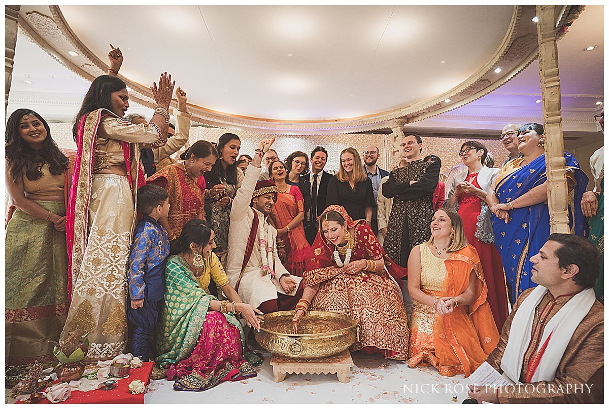Shendish Manor Hindu Wedding Photography_0038.jpg